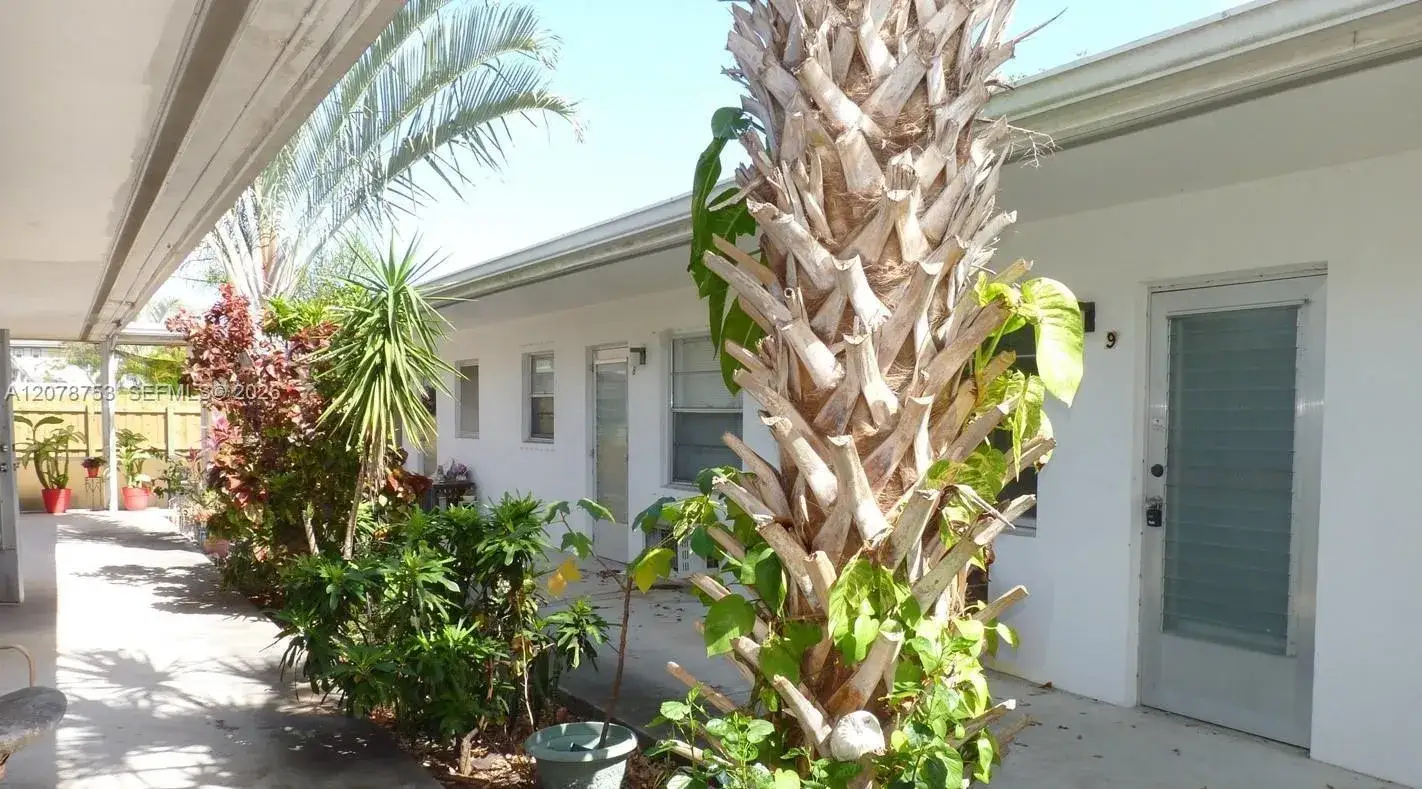 2 bedroom 1 bath Residential for sale at 1746 N 3rd Ave N # 2, Lake Worth FL 33460