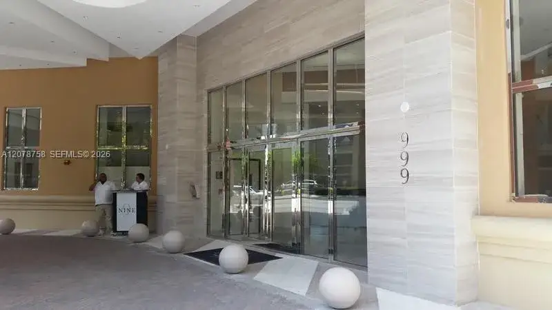 2 bedroom 2 bath Residential Lease for rent at 999 SW 1st Ave # 2511, Miami FL 33130