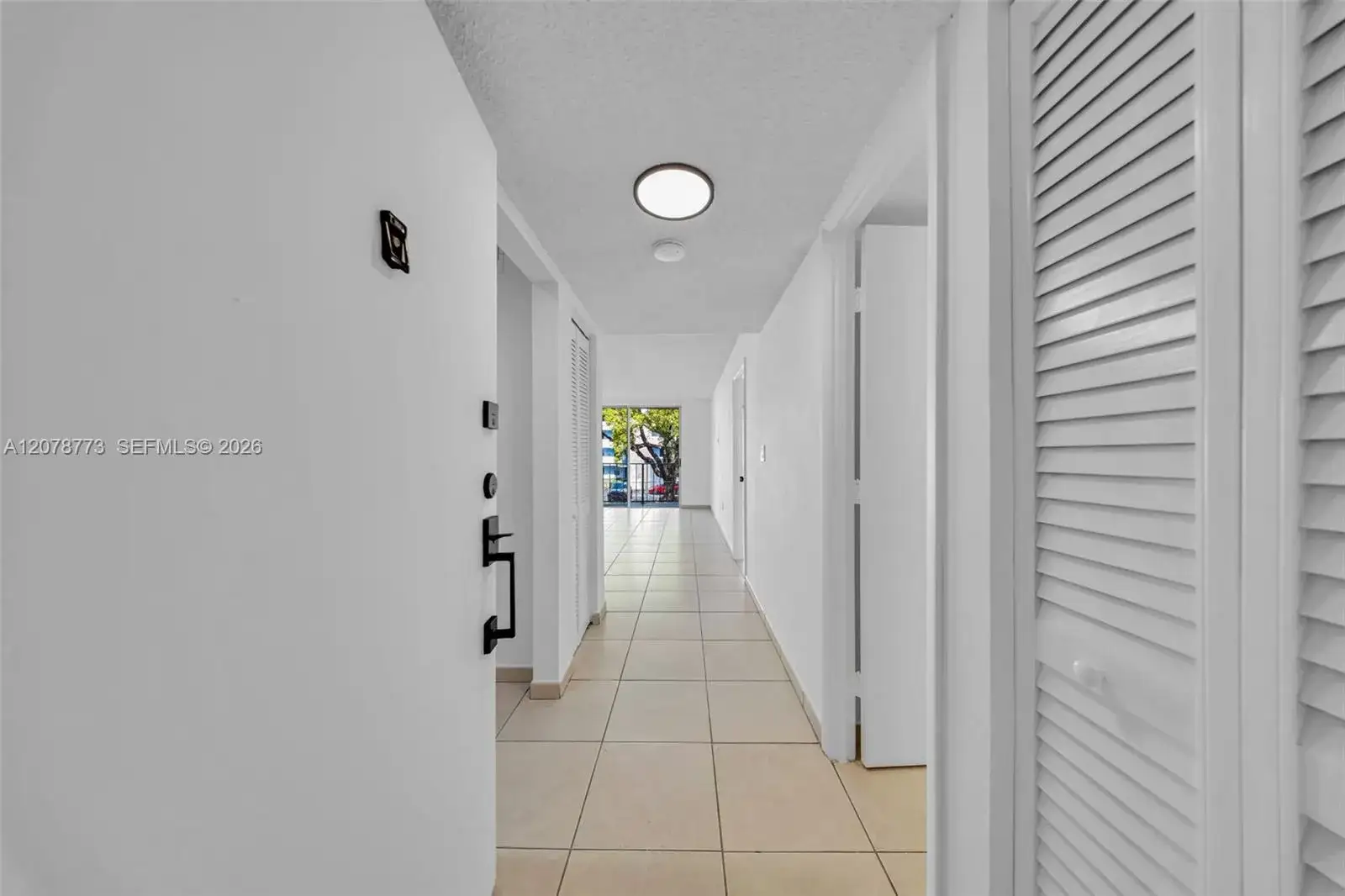 1 bedroom 1 bath Residential Lease for rent at 9360 Fontainebleau Blvd # 208, Miami FL 33172