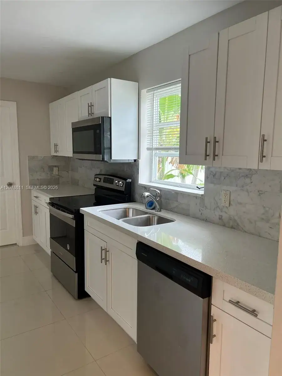 2 bedroom 2 bath Residential for sale at 1931 NE 55th Ct, Fort Lauderdale FL 33308