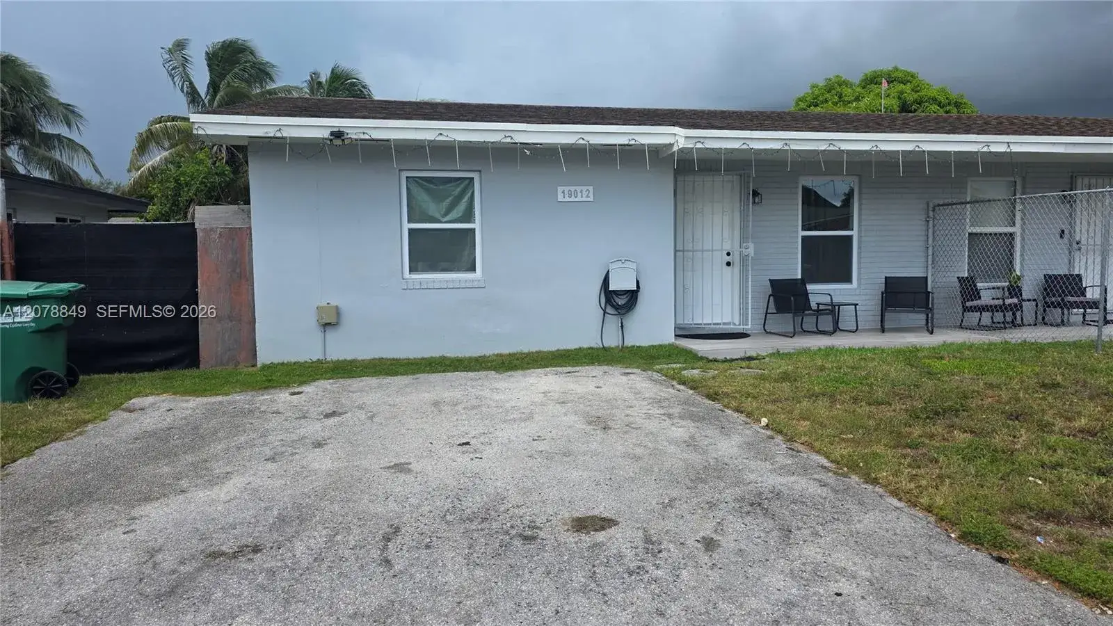 2 bedroom 1 bath Residential Lease for rent at 19012 SW 113th Pl # 2, Miami FL 33157