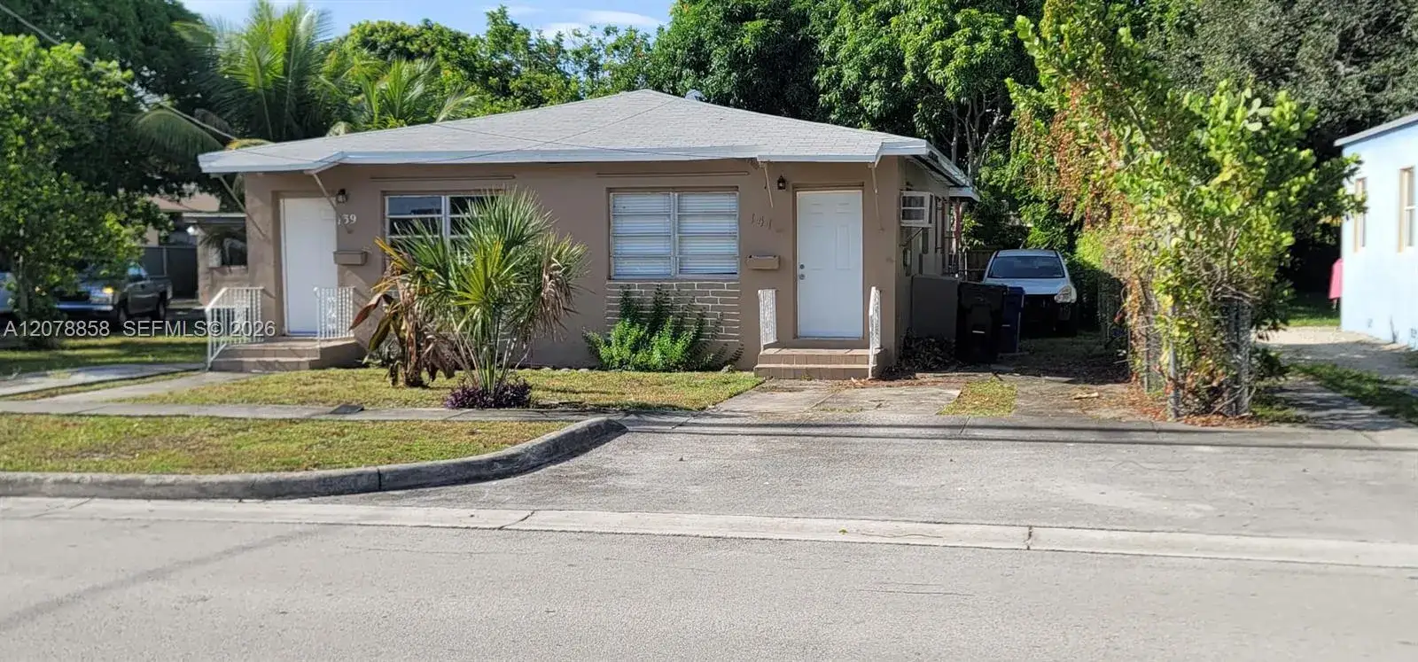 2 bedroom 1 bath Residential Lease for rent at 141 NE 168th St # 0, North Miami Beach FL 33162