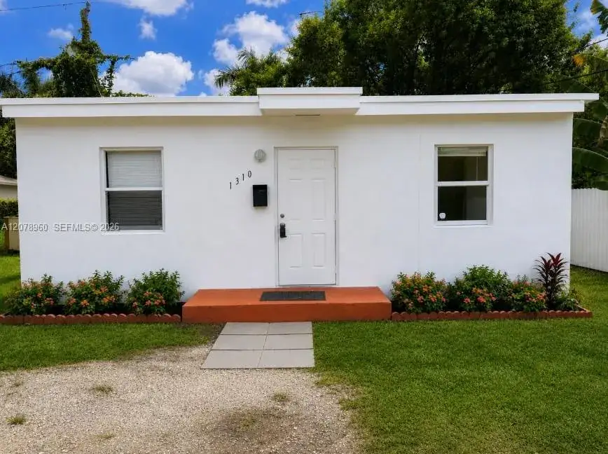 2 bedroom 1 bath Residential Lease for rent at 1310 NW 9th Pl # 0, Florida City FL 33034