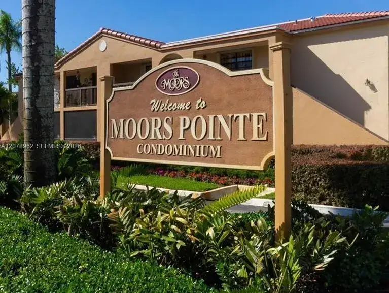 2 bedroom 2 bath Residential for sale at 18290 Mediterranean Blvd # 5, Hialeah FL 33015