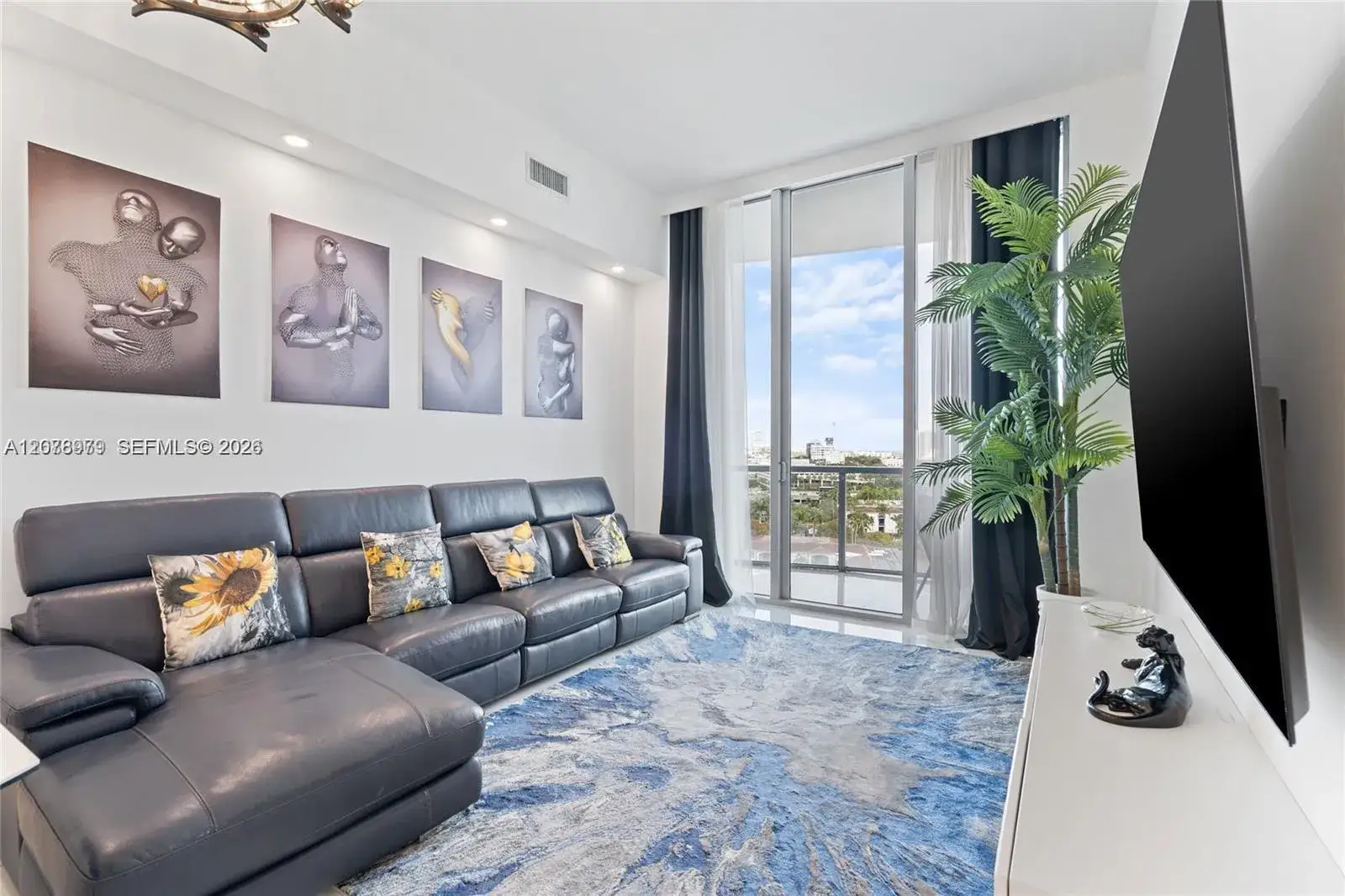 3 bedroom 2 bath Residential for sale at 3029 NE 188th St # 1021, Aventura FL 33180