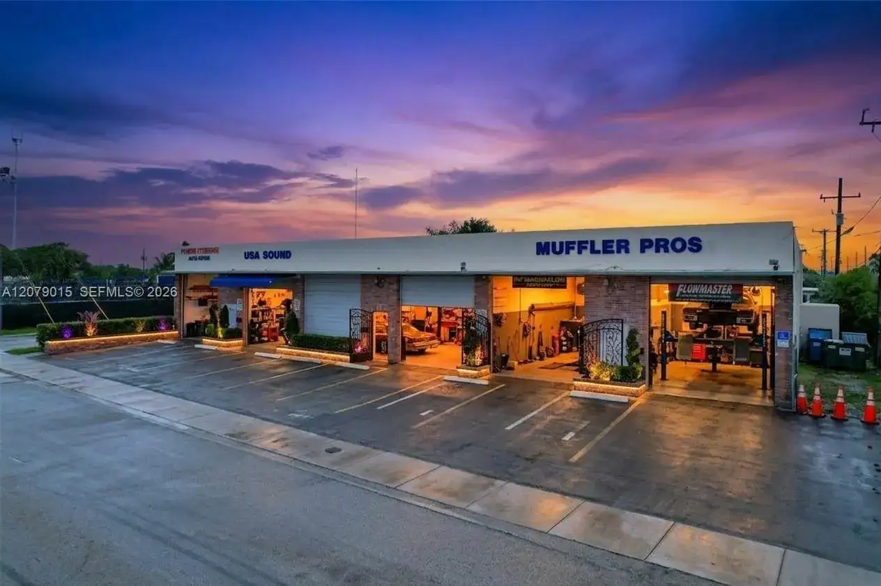 Commercial Sale for sale at 5960 SW 23rd St, West Park FL 33023