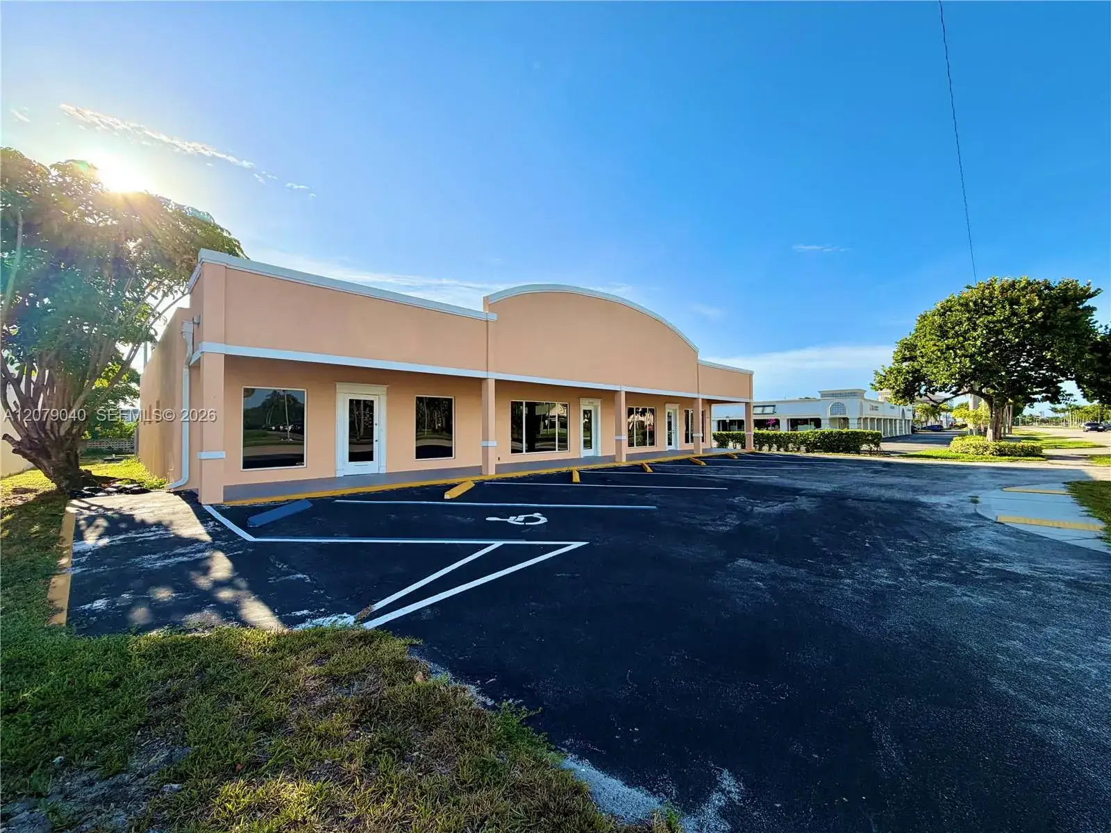 Commercial Sale for sale at 3060 N Federal Hwy, Boca Raton FL 33431