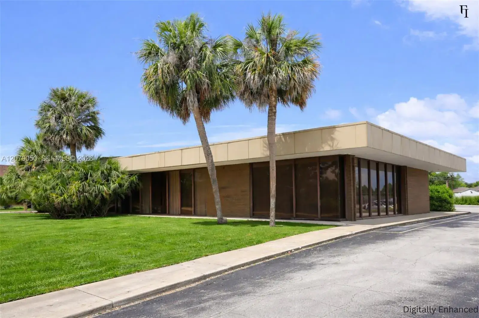Commercial Sale for sale at 940 Deltona Blvd, Deltona FL 32725