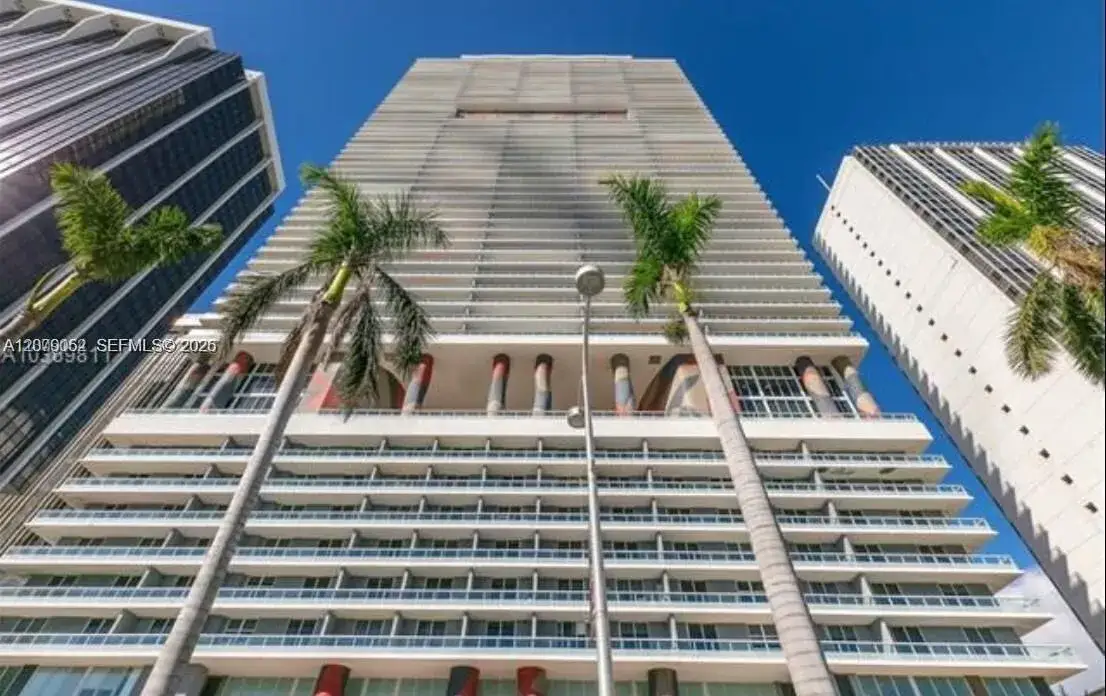 1 bedroom 1 bath Residential Lease for rent at 50 Biscayne Blvd # 1607, Miami FL 33132