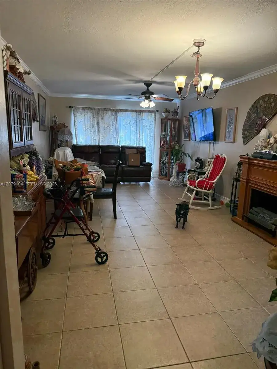 2 bedroom 1 bath Residential Lease for rent at 7348 SW 82nd St # C122, Miami FL 33143