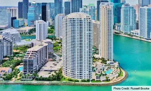 1 bedroom 1 bath Residential Lease for rent at 540 Brickell Key Dr # 218, Miami FL 33131