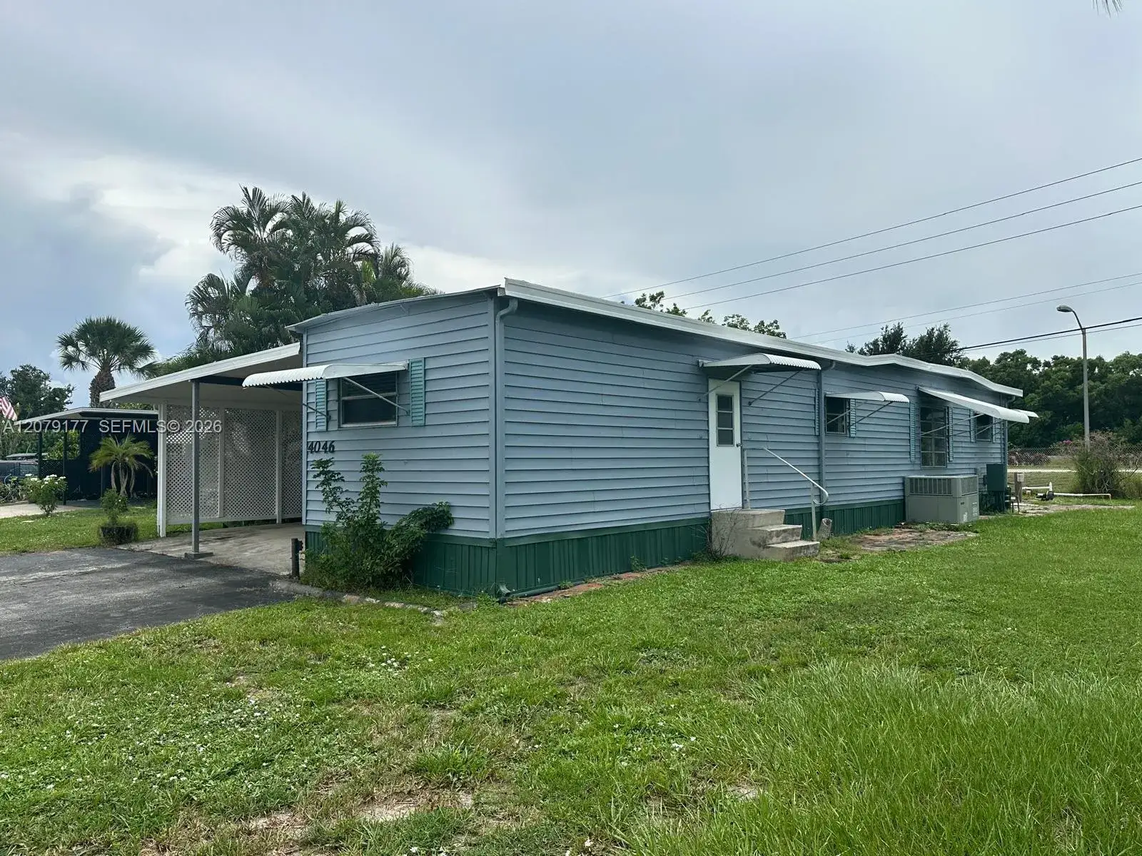 2 bedroom 2 bath Residential for sale at 4046 67th Ln, Riviera Beach FL 33404