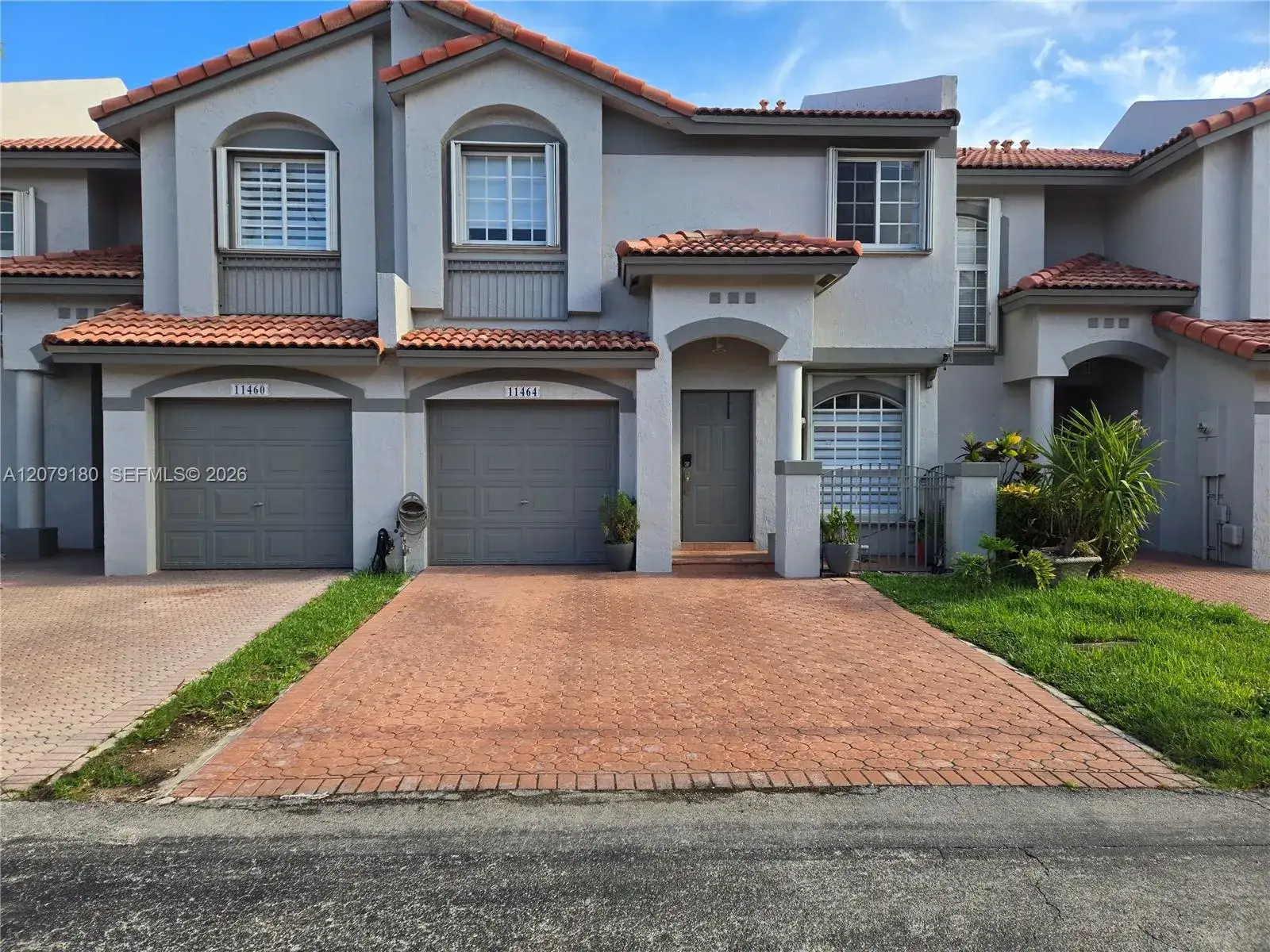 4 bedroom 3 bath Residential for sale at 11464 NW 50th Ter, Doral FL 33178