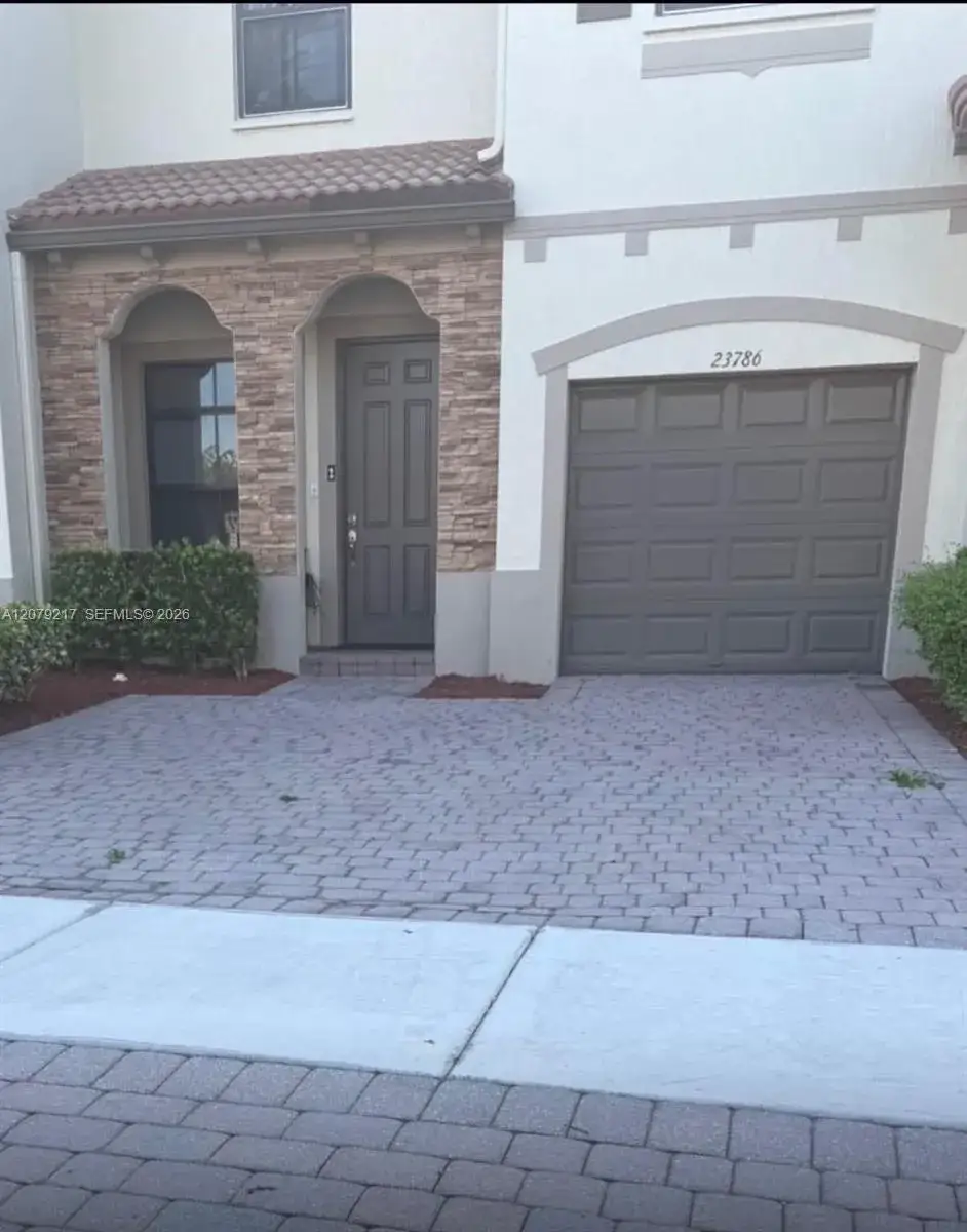 3 bedroom 2 bath Residential for sale at 23786 SW 118th Ave, Homestead FL 33032