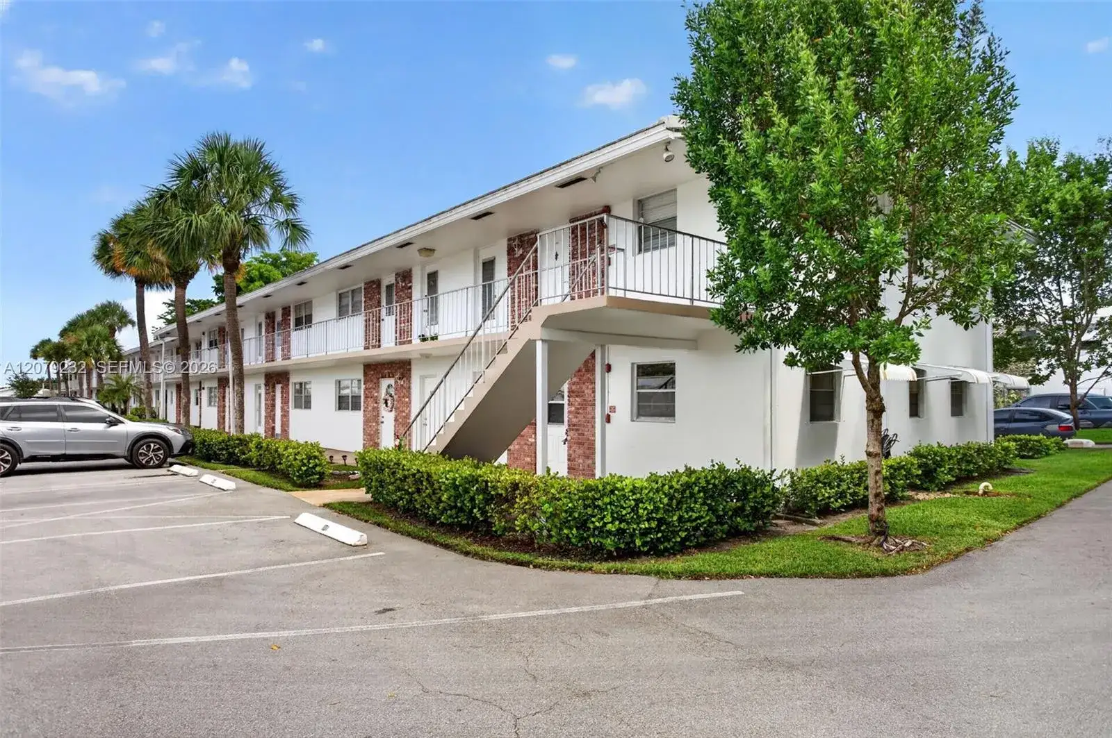 2 bedroom 1 bath Residential for sale at 2551 W Golf Blvd # 101, Pompano Beach FL 33064