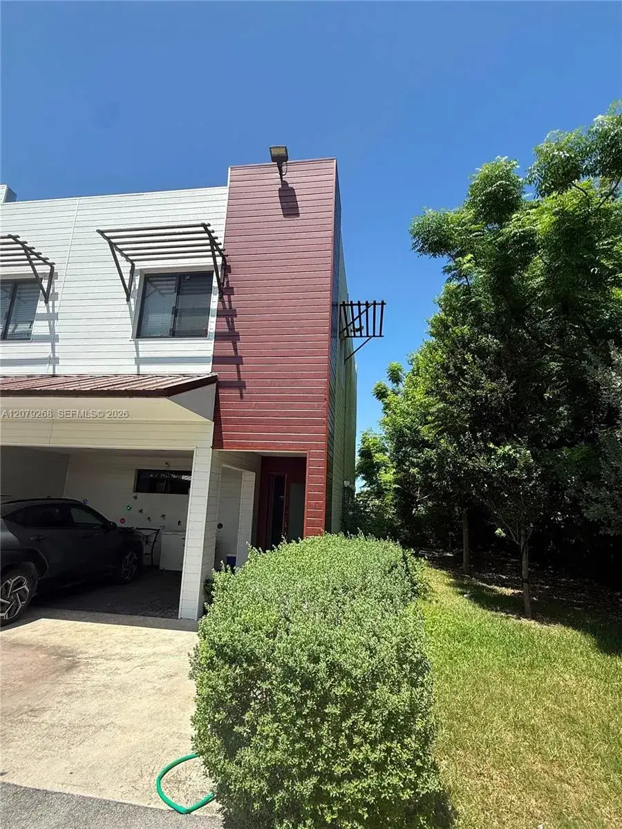 3 bedroom 2 bath Residential for sale at 916 NW 8th St # 6, Florida City FL 33034