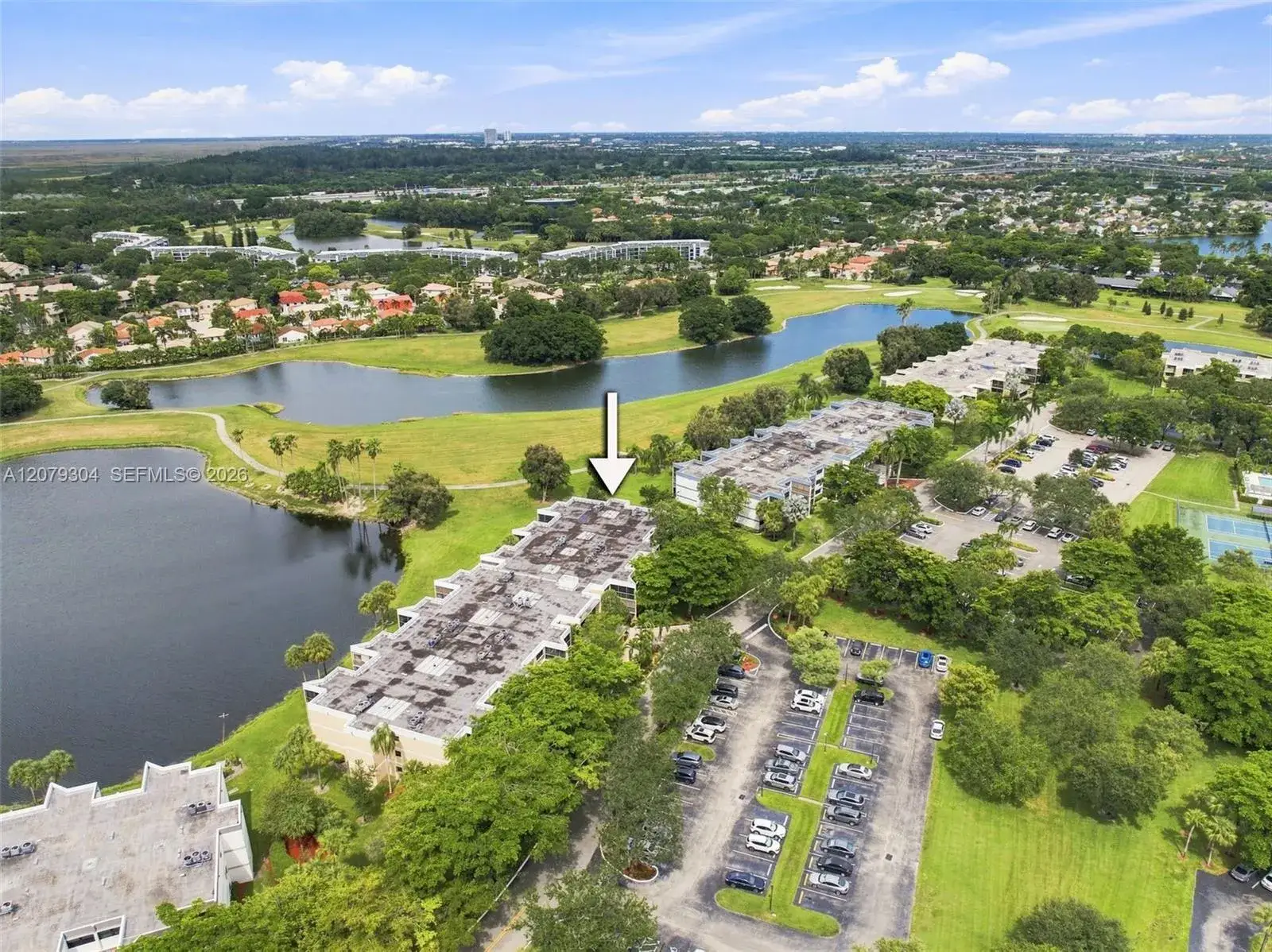 2 bedroom 2 bath Residential for sale at 16325 Golf Club Rd # 104, Weston FL 33326