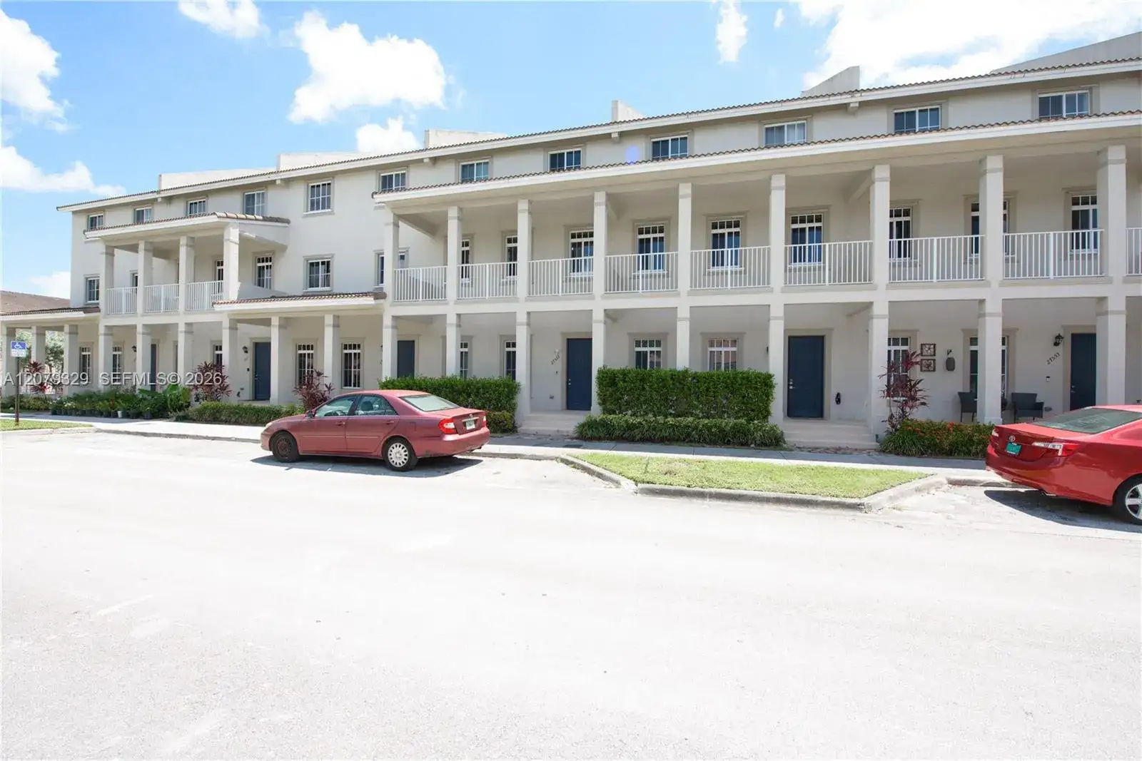3 bedroom 3 bath Residential for sale at 27533 SW 139th Psge, Homestead FL 33032