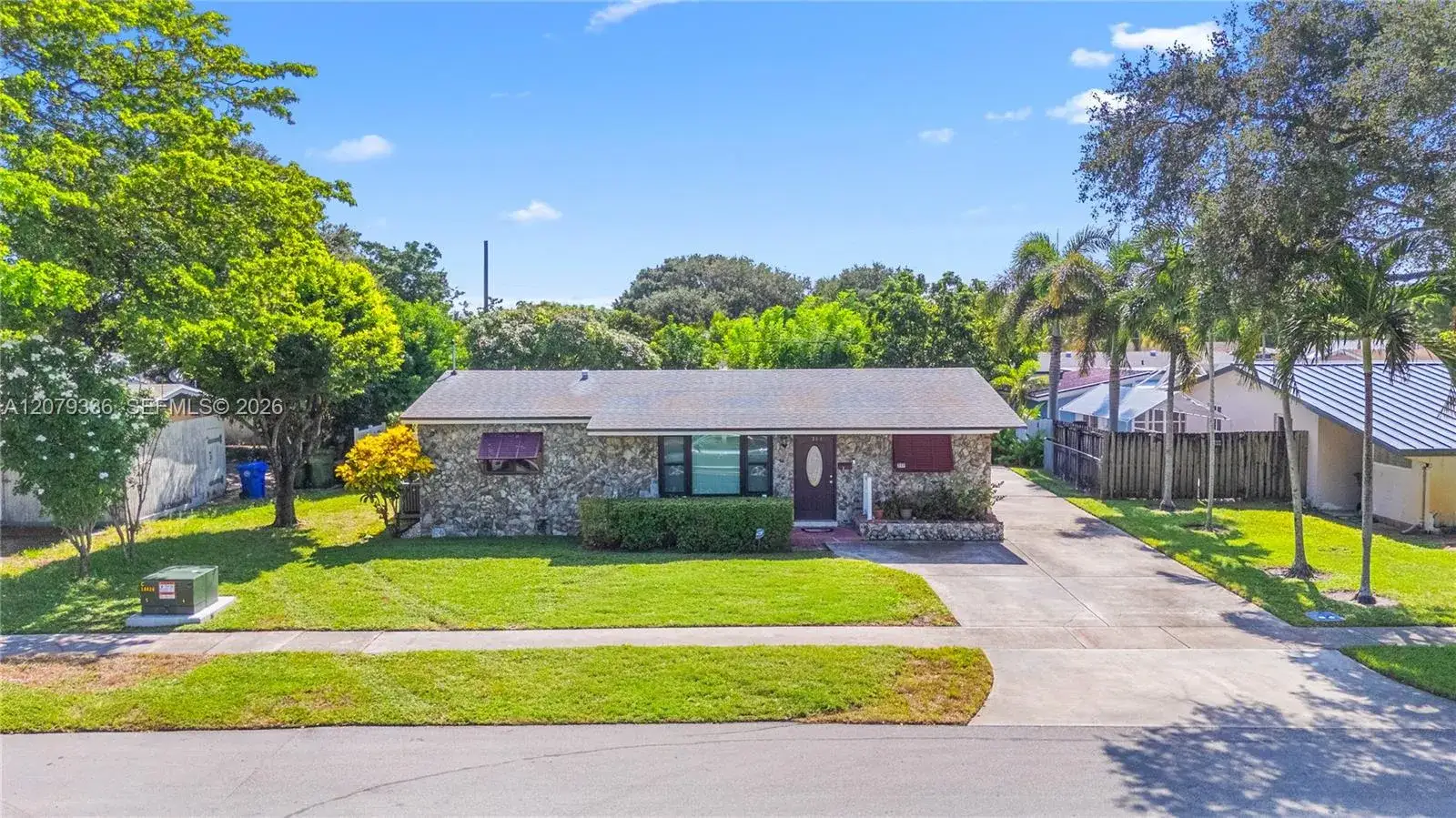 311 SW 70th Ter, Pembroke Pines FL 33023