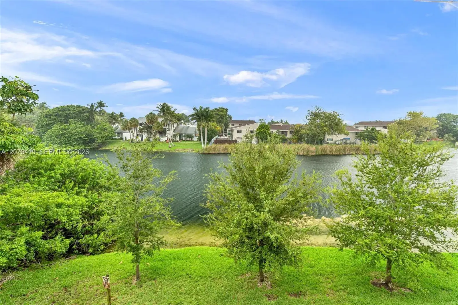3 bedroom 2 bath Residential Lease for rent at 15470 SW 82nd Ln # 332, Miami FL 33193