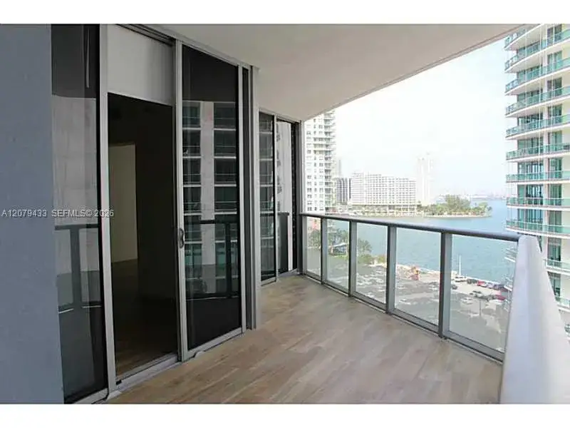 1 bedroom 1 bath Residential Lease for rent at 1300 Brickell Bay Dr # 1008, Miami FL 33131