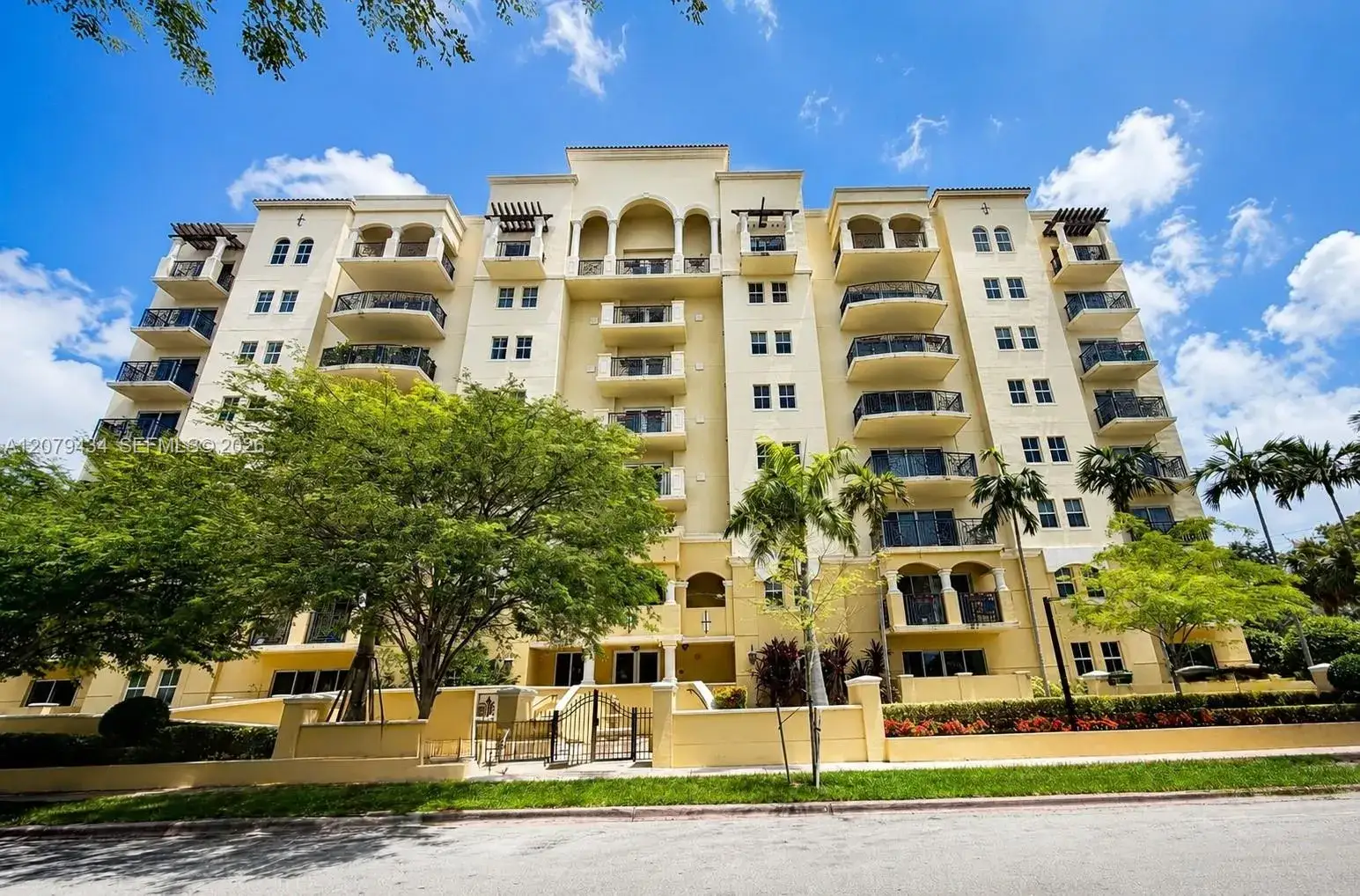 3 bedroom 2 bath Residential for sale at 101 Sidonia Ave # 205, Coral Gables FL 33134