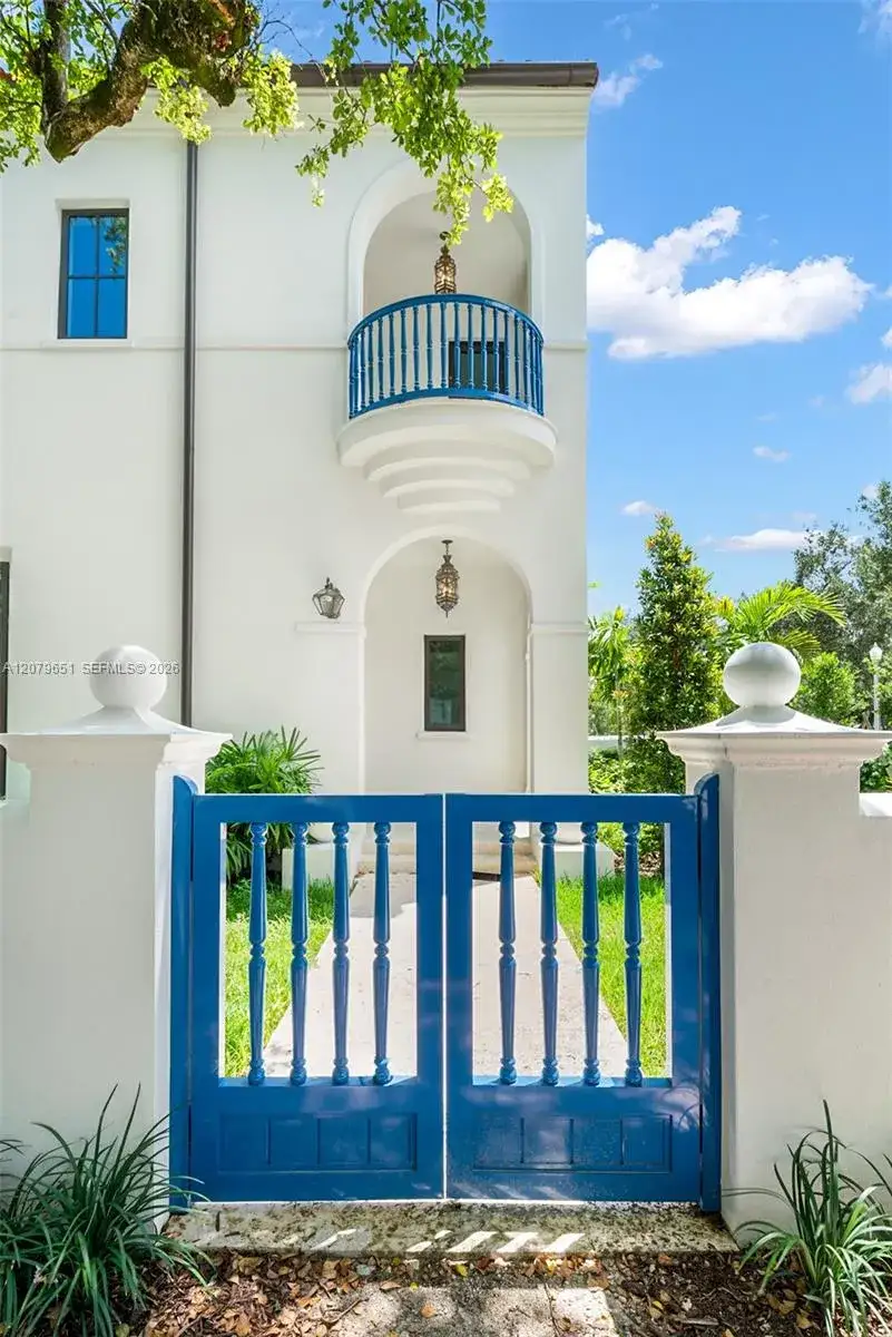 3 bedroom 3 bath Residential for sale at 550 Malaga Ave # 1, Coral Gables FL 33134
