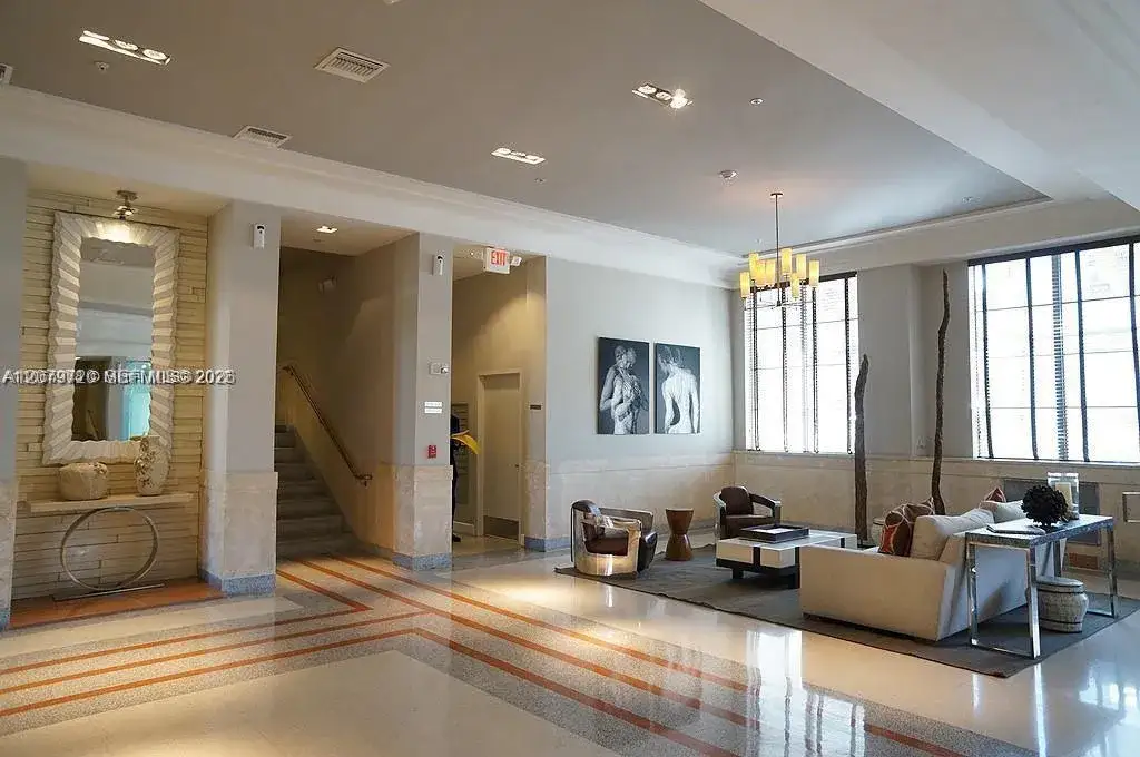 1 bedroom 1 bath Residential Lease for rent at 435 21st St # 215, Miami Beach FL 33139