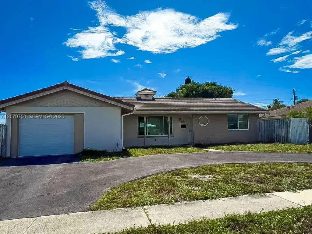 3 bedroom 2 bath Residential Lease for rent at 2298 NE 2nd Ave, Boca Raton FL 33431