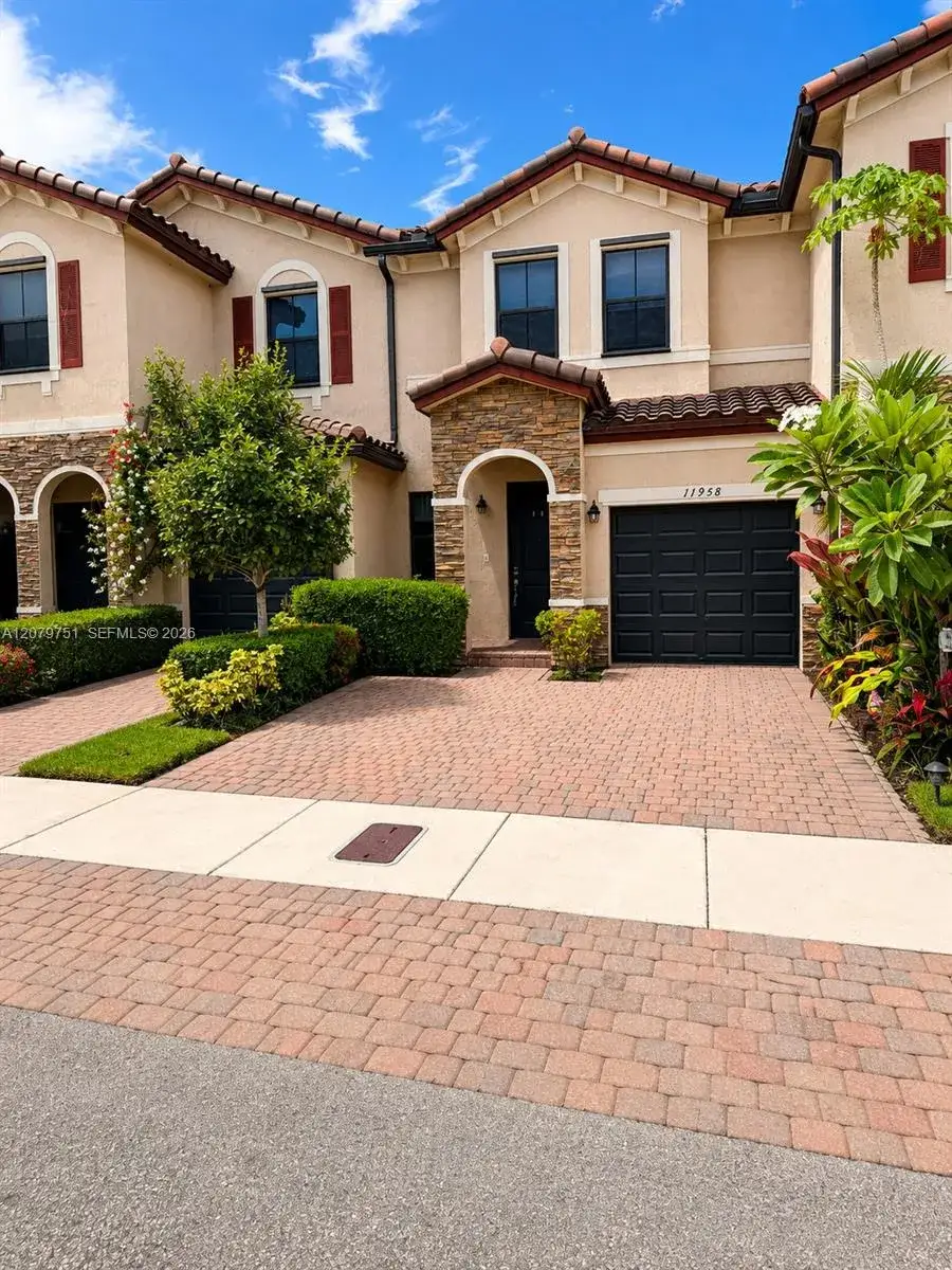 3 bedroom 2 bath Residential Lease for rent at 11958 SW 151st Ave # 11958, Miami FL 33196