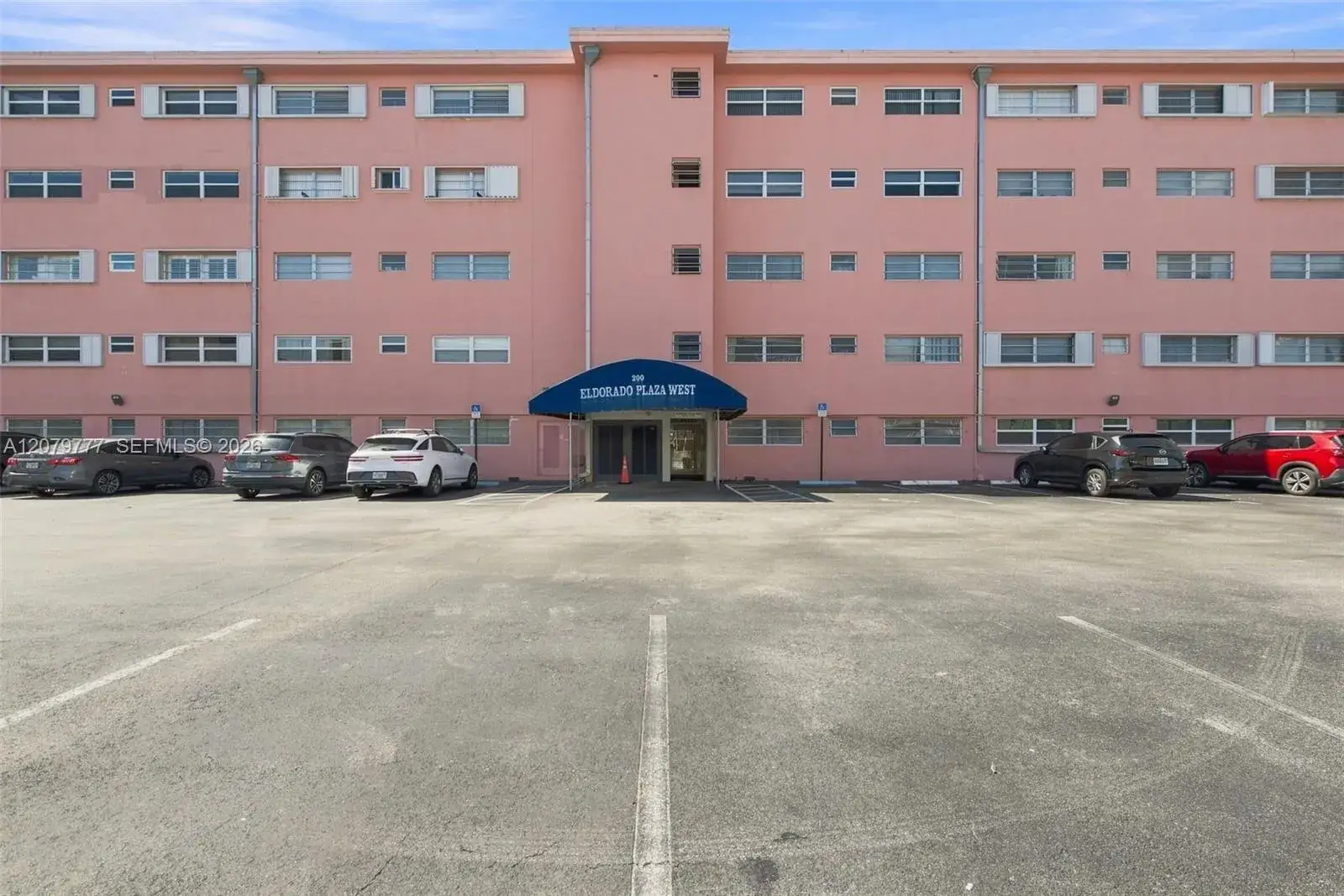 2 bedroom 2 bath Residential Lease for rent at 200 NE 12th Ave # 1D, Hallandale Beach FL 33009