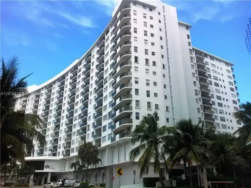 2 bedroom 2 bath Residential for sale at 6039 Collins Ave # 534, Miami Beach FL 33140