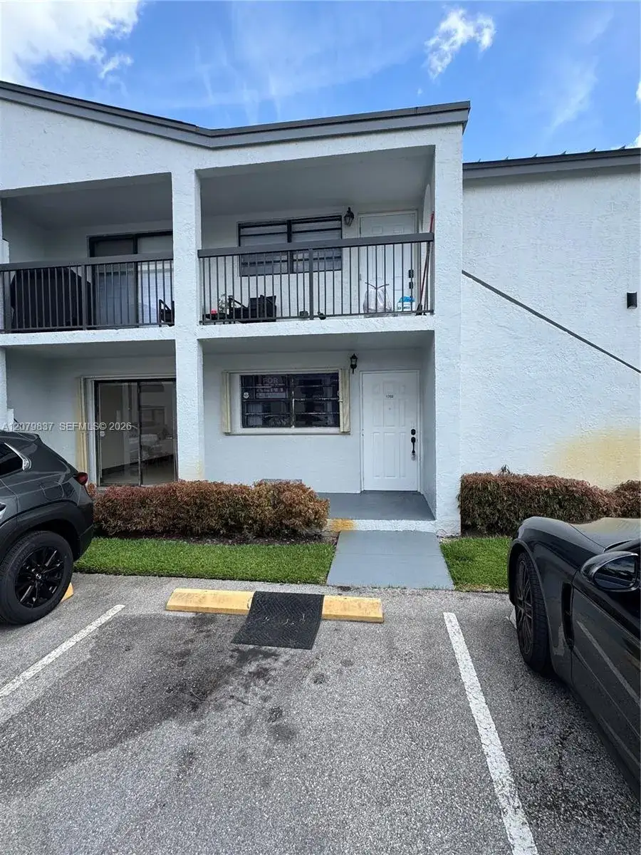 18224 Mediterranean Blvd # 17, Miami FL 33015