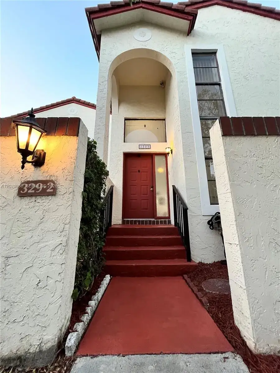 3 bedroom 2 bath Residential Lease for rent at 329 Ives Dairy Rd # 02, Miami FL 33179