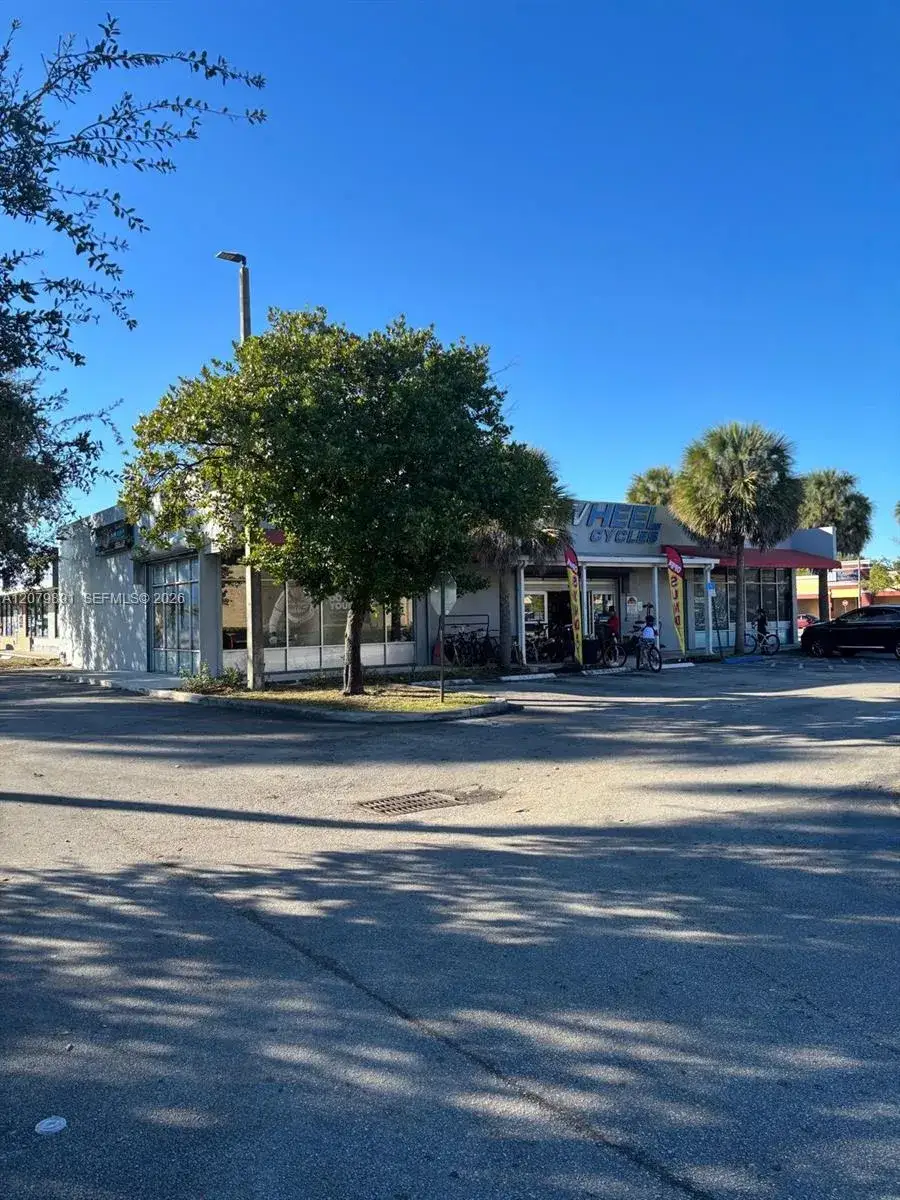 Commercial Sale for sale at 7035 Taft St, Hollywood FL 33024