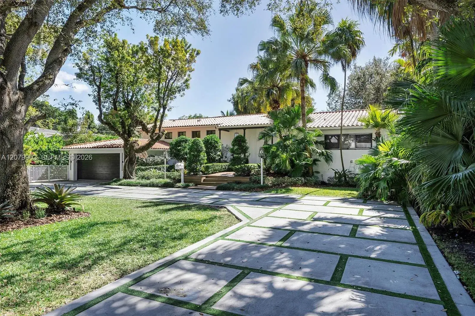 5 bedroom 5 bath Residential for sale at 652 NE 105th St, Miami Shores FL 33138