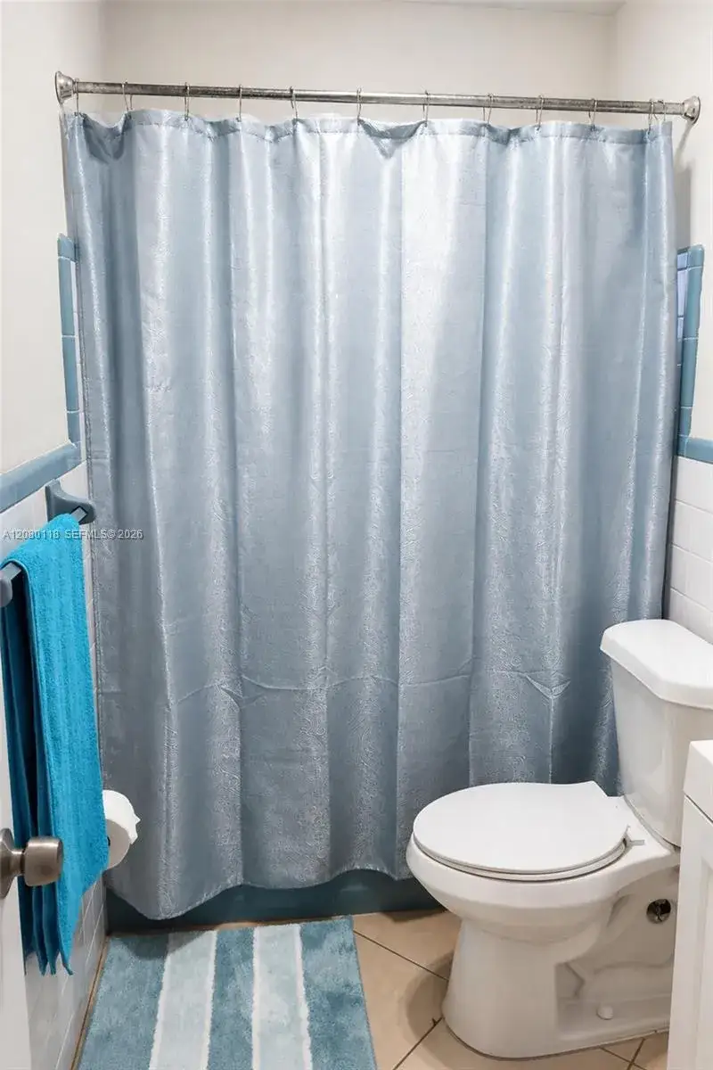 1 bedroom 1 bath Residential Lease for rent at 1816 Mckinley St # 8, Hollywood FL 33020