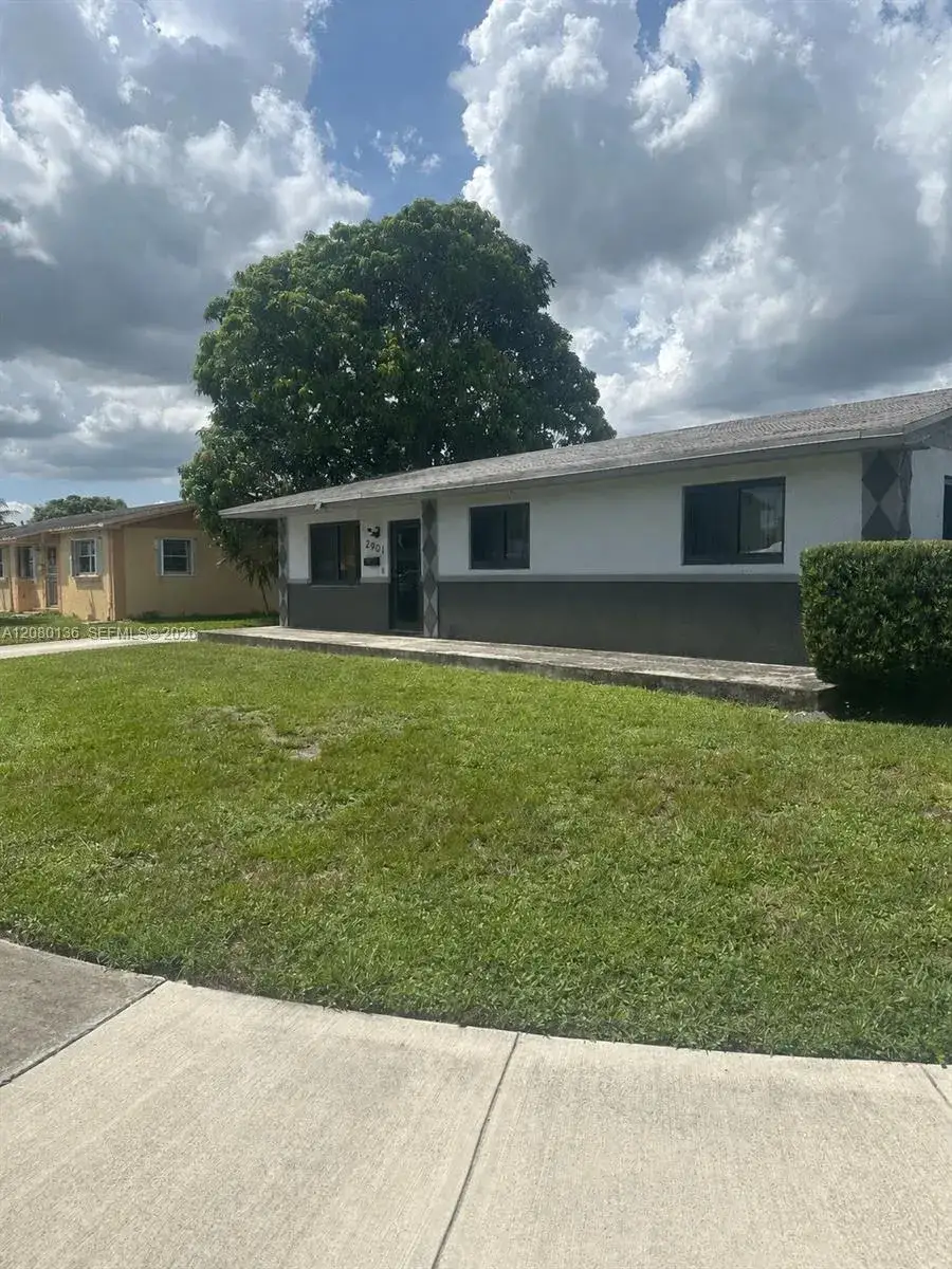 3 bedroom 2 bath Residential for sale at 2901 NW 209th Ter, Miami Gardens FL 33056