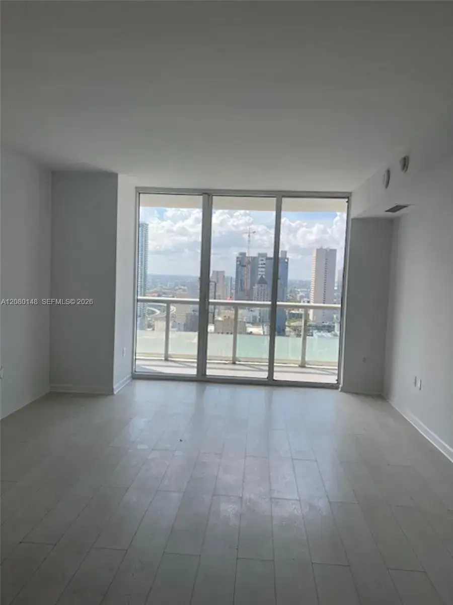 1 bedroom 1 bath Residential Lease for rent at 50 Biscayne Blvd # 3407, Miami FL 33132