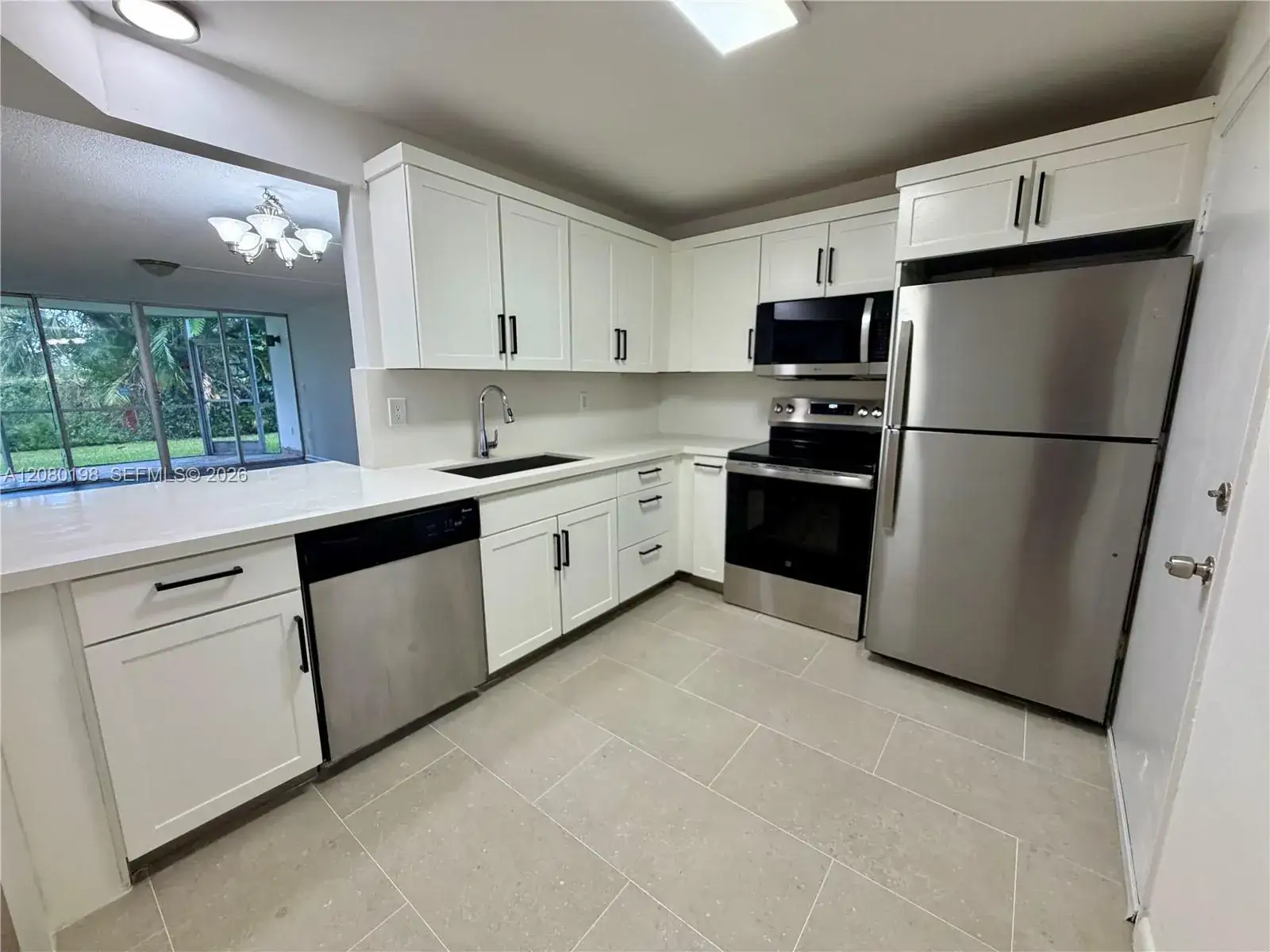 2 bedroom 2 bath Residential for sale at 1101 NE 191st St # H101, Miami FL 33179
