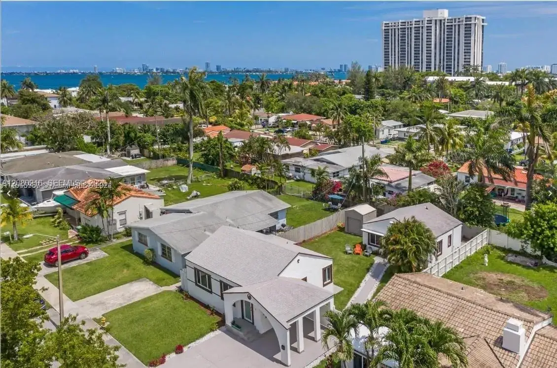 2 bedroom 1 bath Residential Lease for rent at 1526 NE 110th St # A, Miami FL 33161