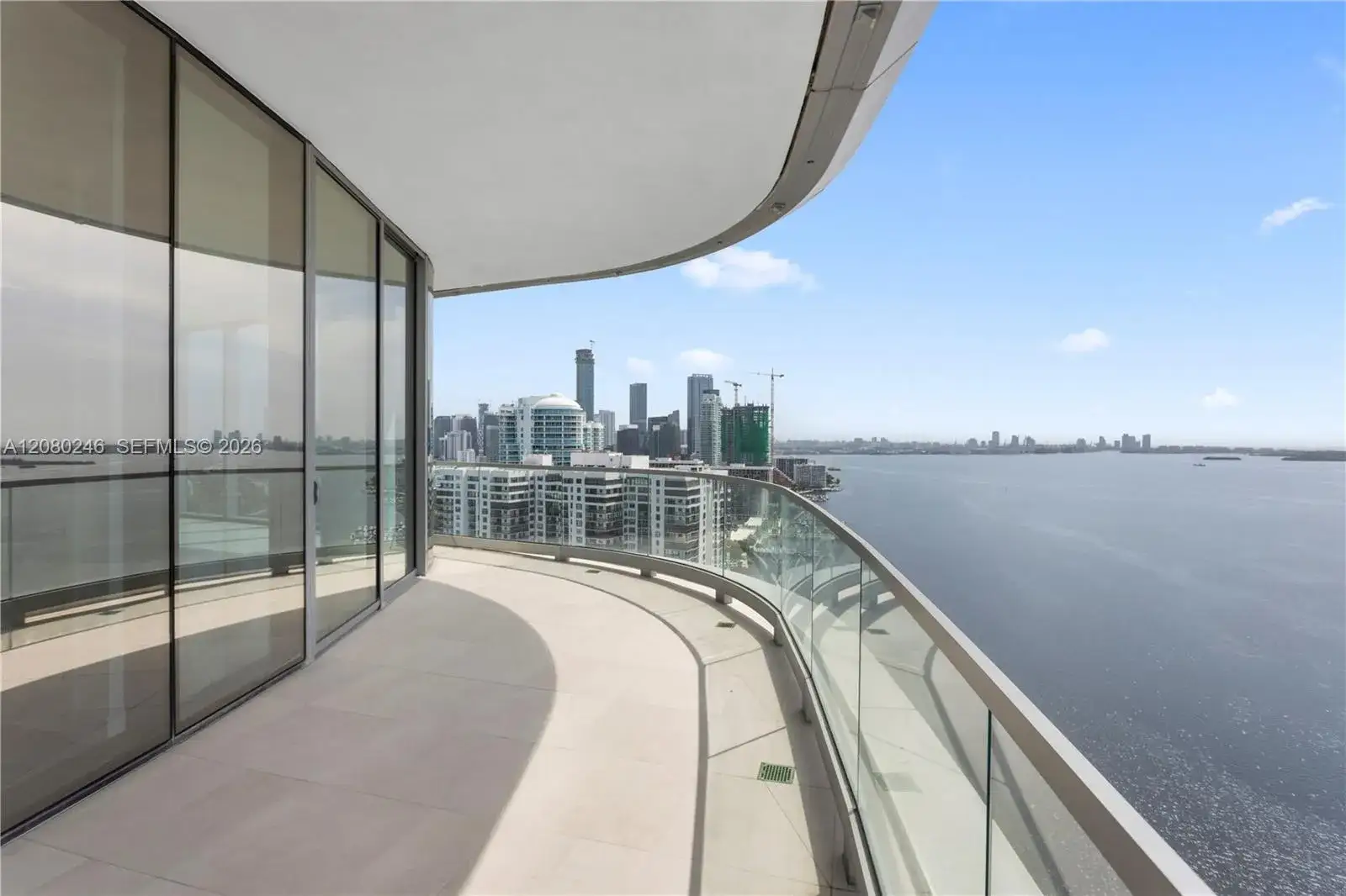 4 bedroom 4 bath Residential Lease for rent at 175 SE 25TH RD # 2701, Miami FL 33129