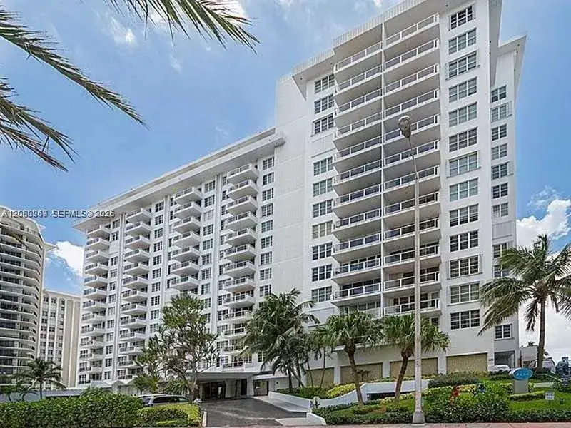 5700 Collins Ave # 8M, Miami Beach FL 33140