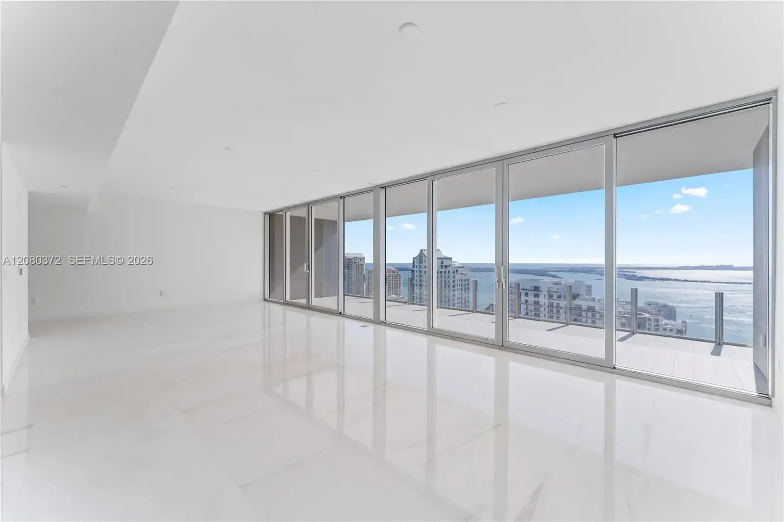 3 bedroom 3 bath Residential Lease for rent at 300 Biscayne Blvd Way # 4102, Miami FL 33131