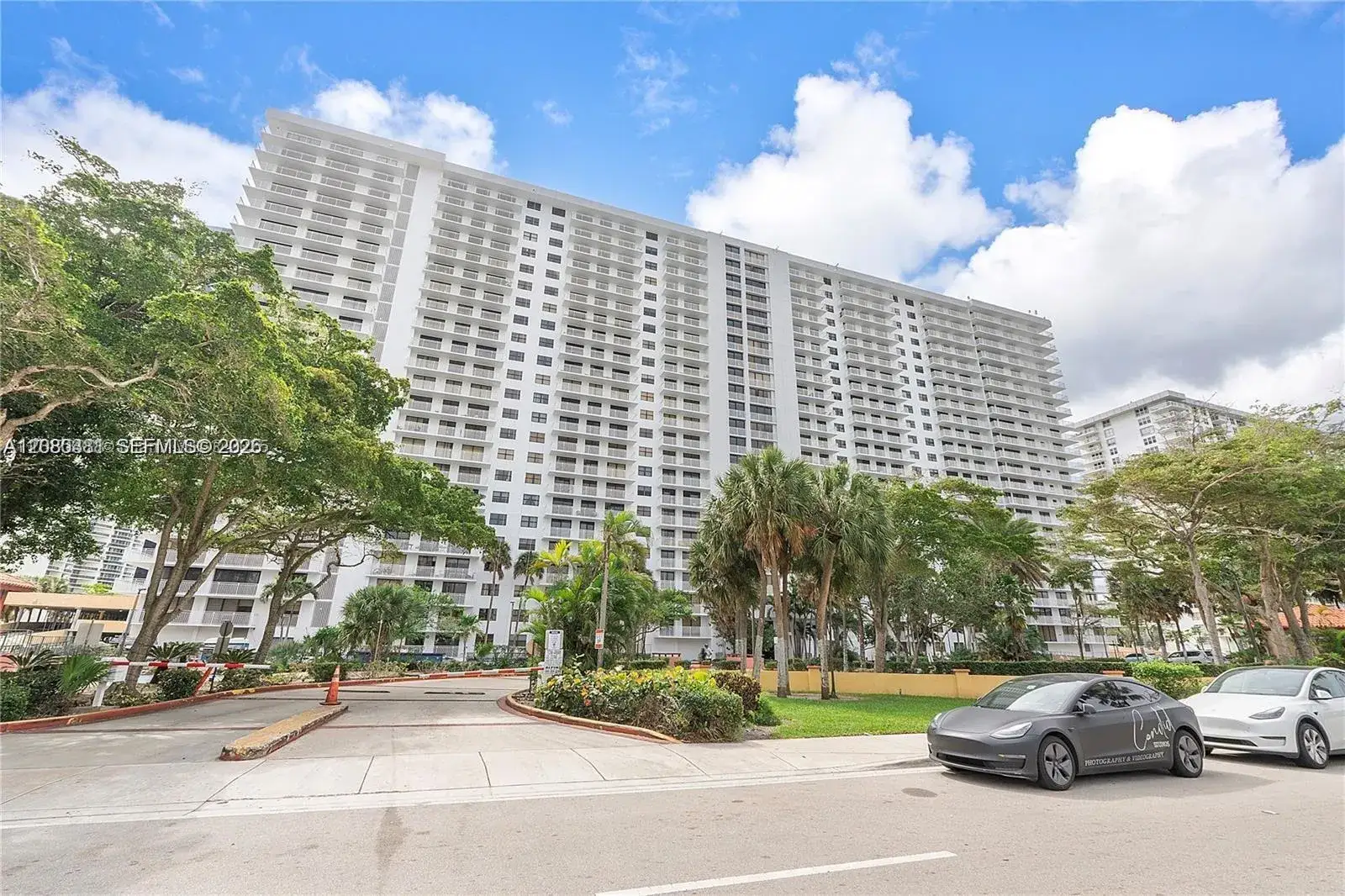 2 bedroom 2 bath Residential for sale at 210 174th St # 1201, Sunny Isles Beach FL 33160
