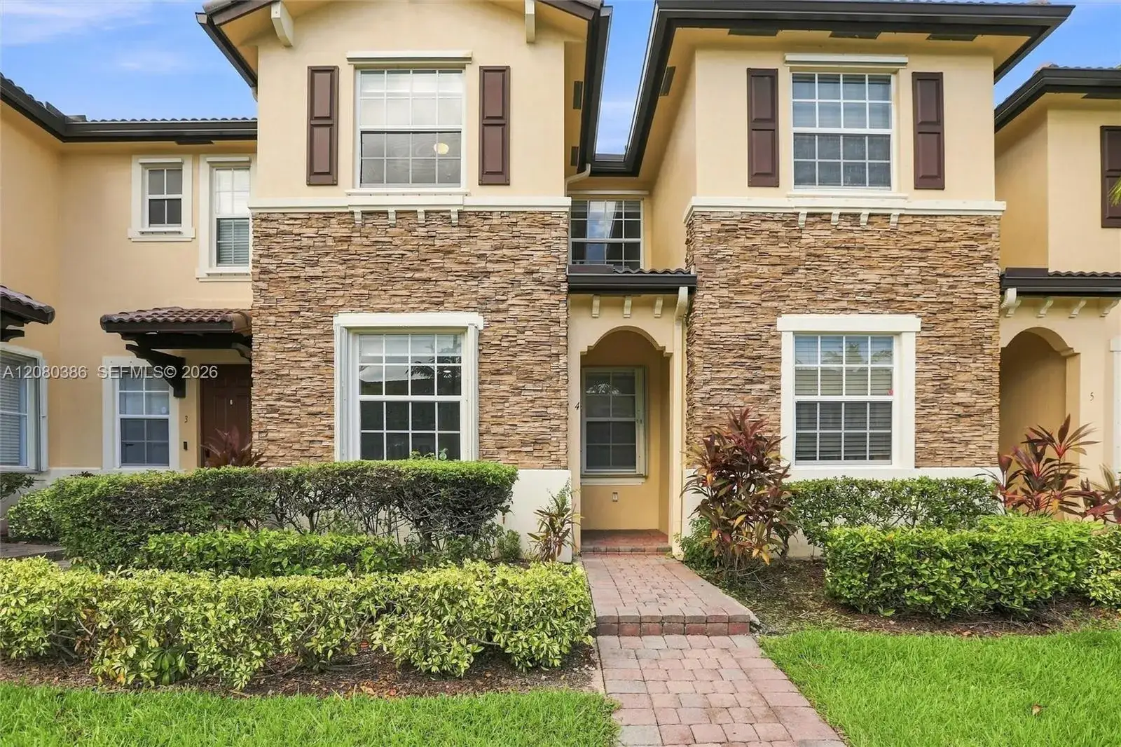 3 bedroom 2 bath Residential for sale at 9145 SW 227th St # 4, Cutler Bay FL 33190