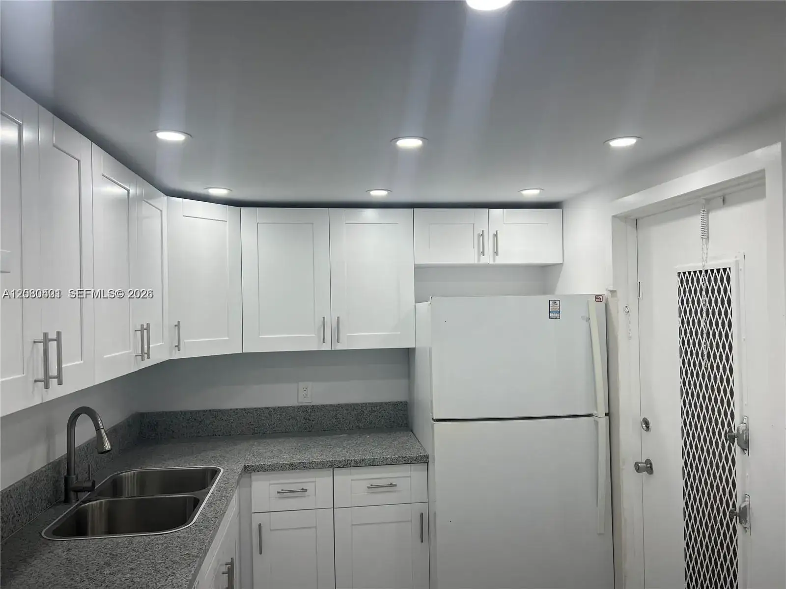 2 bedroom 2 bath Residential Lease for rent at 616 NW 13th St # 17, Boca Raton FL 33486