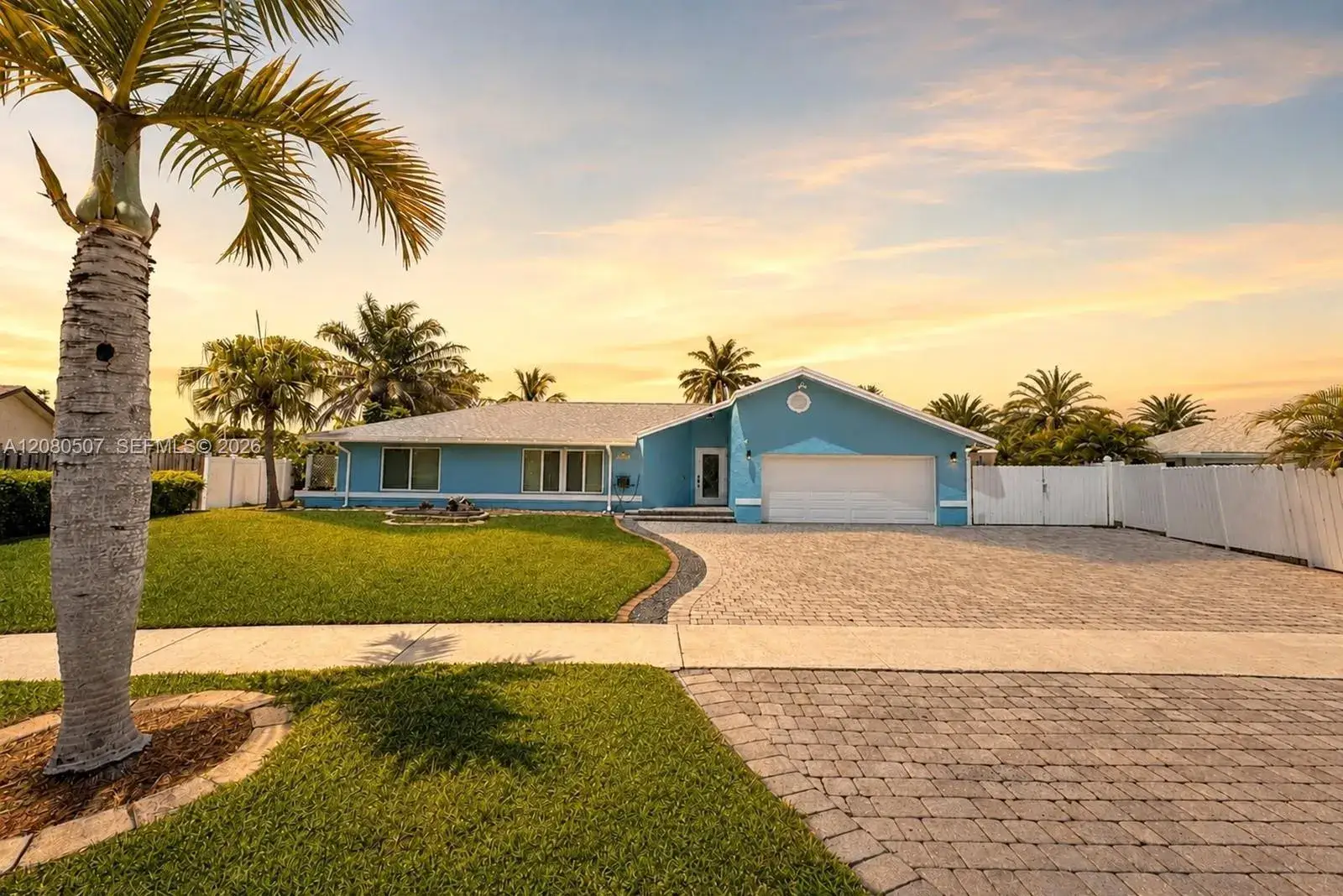 2811 SW 82nd Way, Davie FL 33328