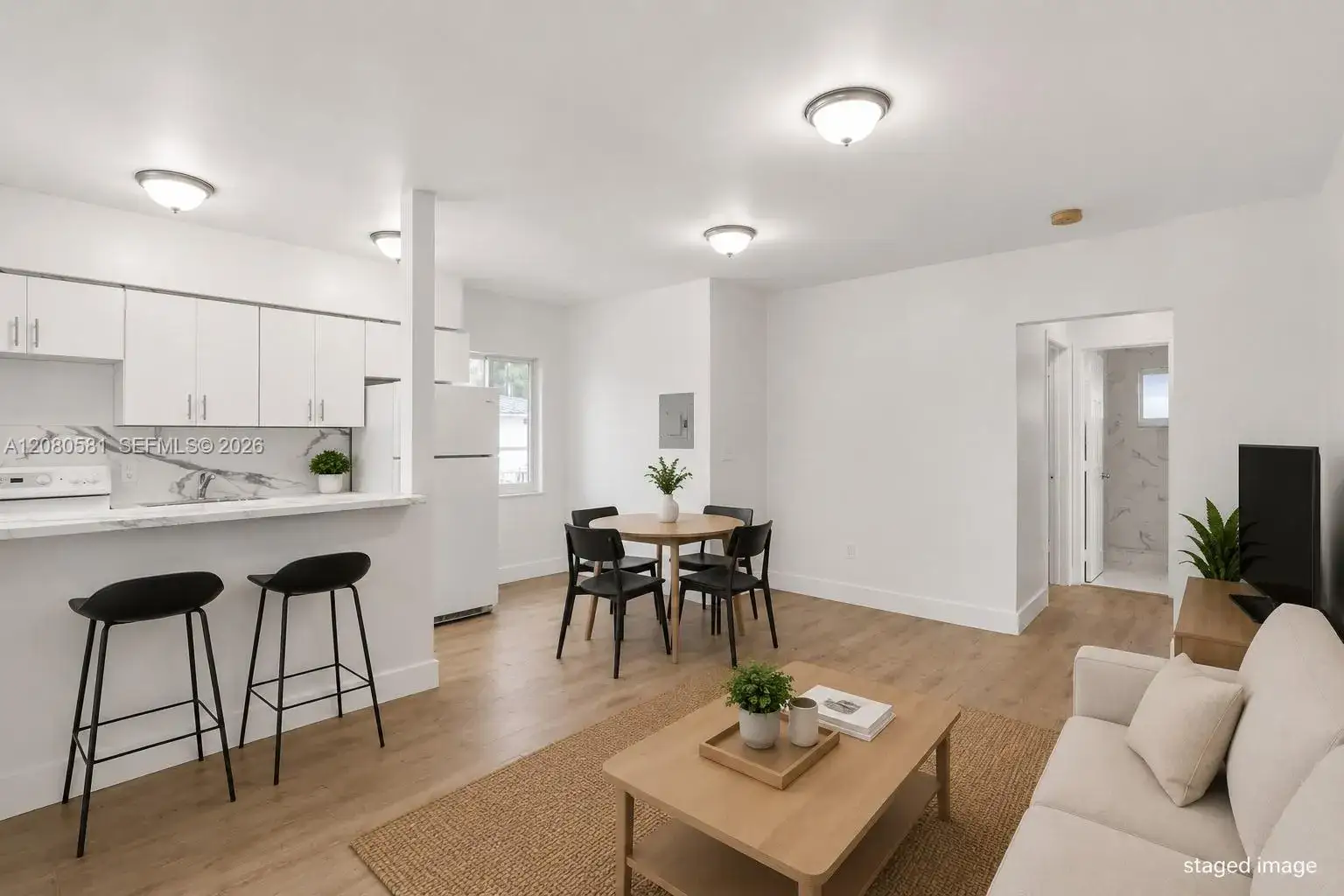 1 bedroom 1 bath Residential Lease for rent at 1545 Lenox Ave # 11, Miami Beach FL 33139