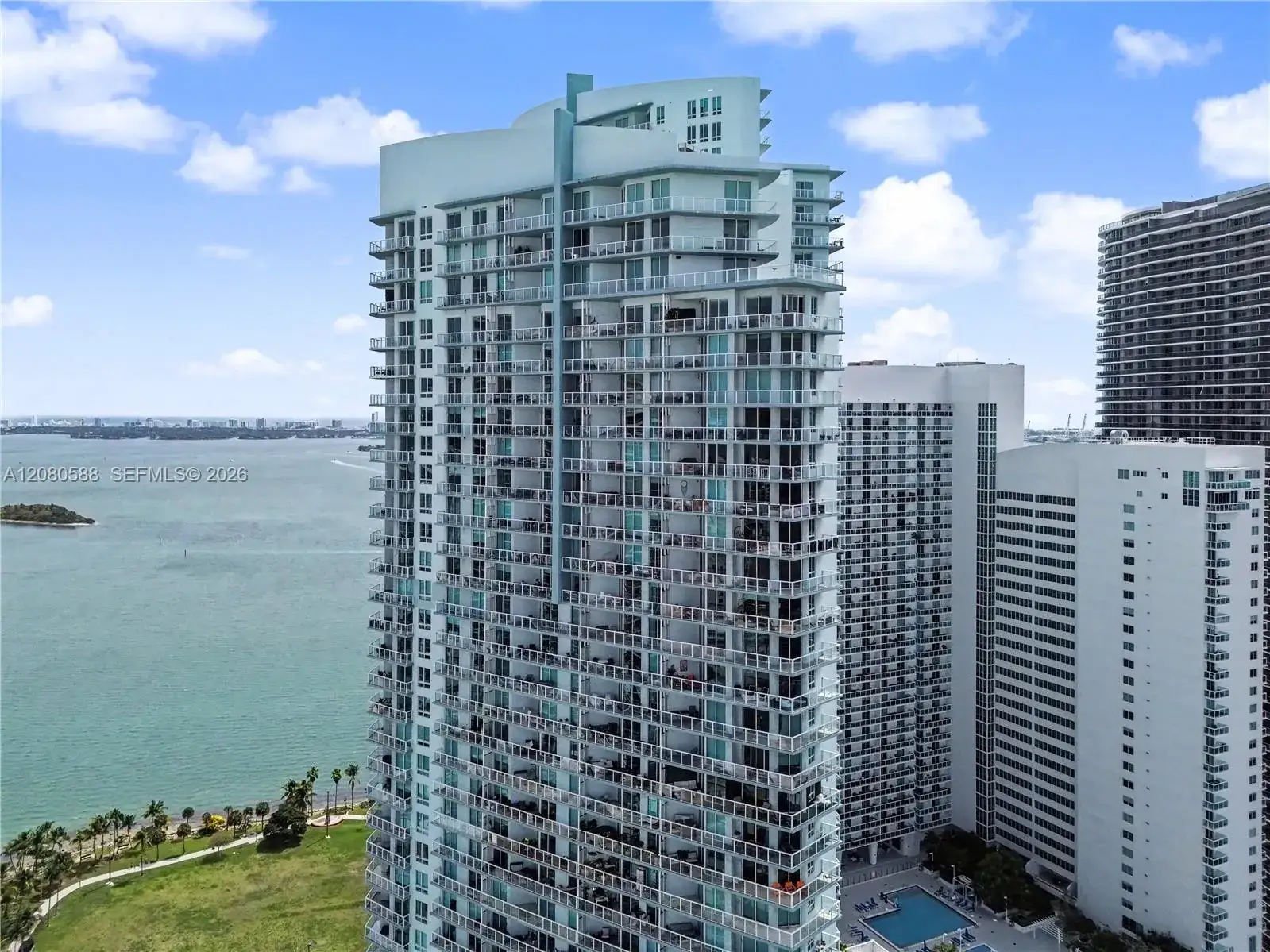 2 bedroom 2 bath Residential Lease for rent at 1900 N Bayshore Dr # 3911, Miami FL 33132
